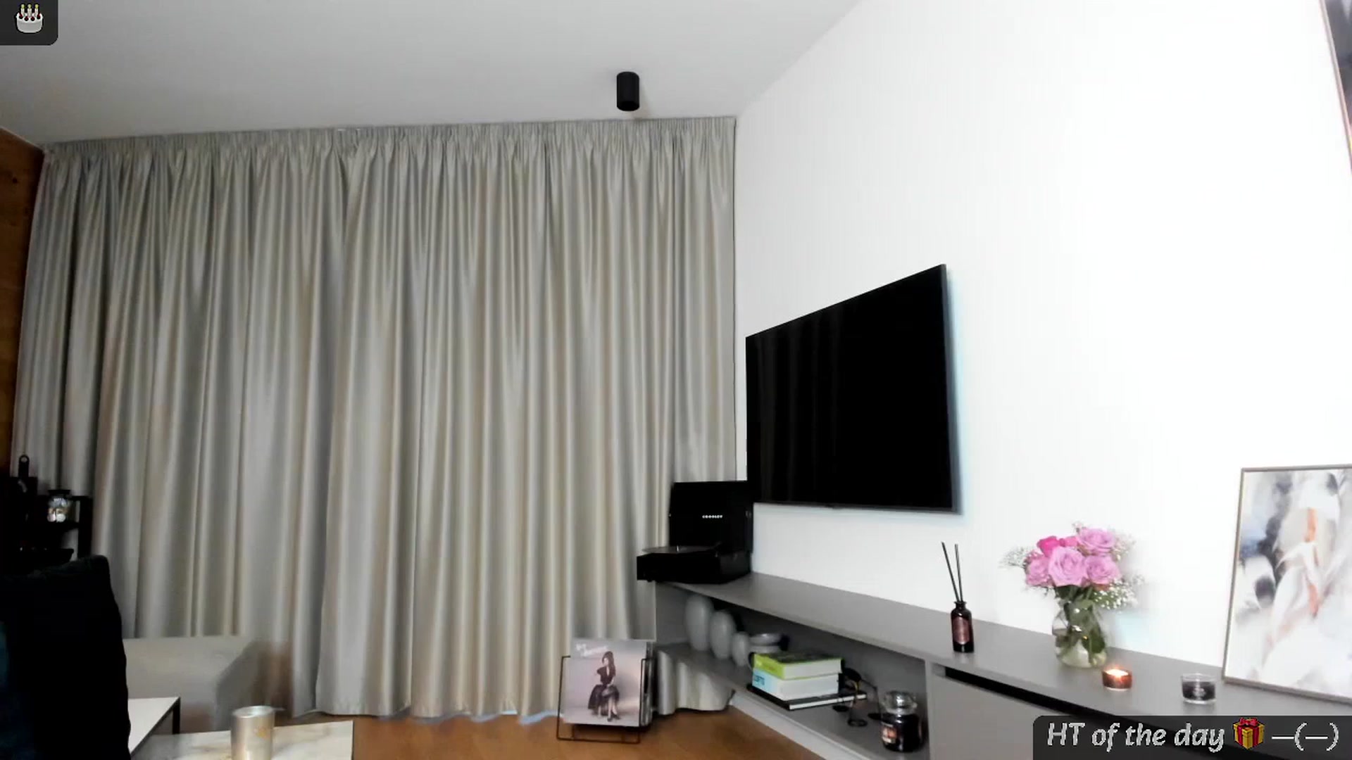 Gallery image thumbnail from BdayMi_Ha's myfreecams stream on, 01/06/2025, 15:12 image 13 of 20