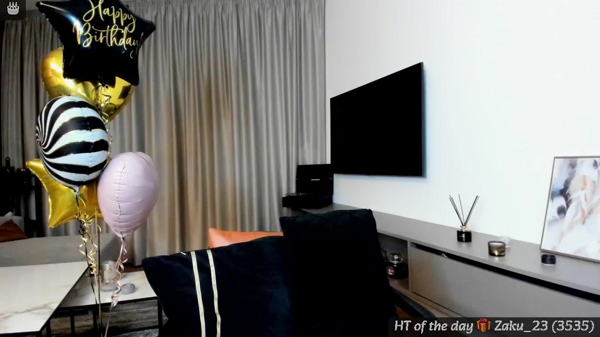 Gallery image thumbnail from BdayMi_Ha's myfreecams stream on, 01/19/2025, 18:24 image 16 of 20