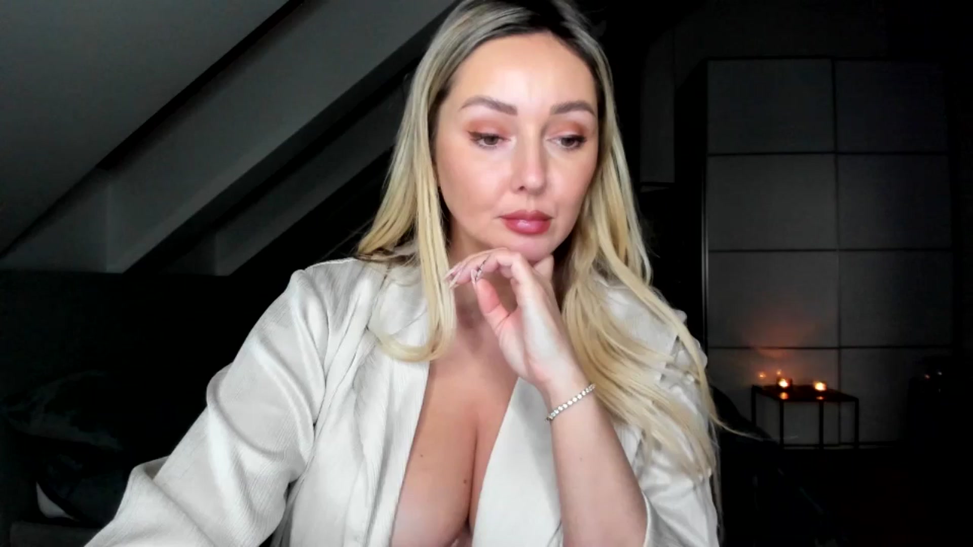 Gallery image thumbnail from BdayMi_Ha's myfreecams stream on, 01/03/2026, 22:39 image 4 of 20