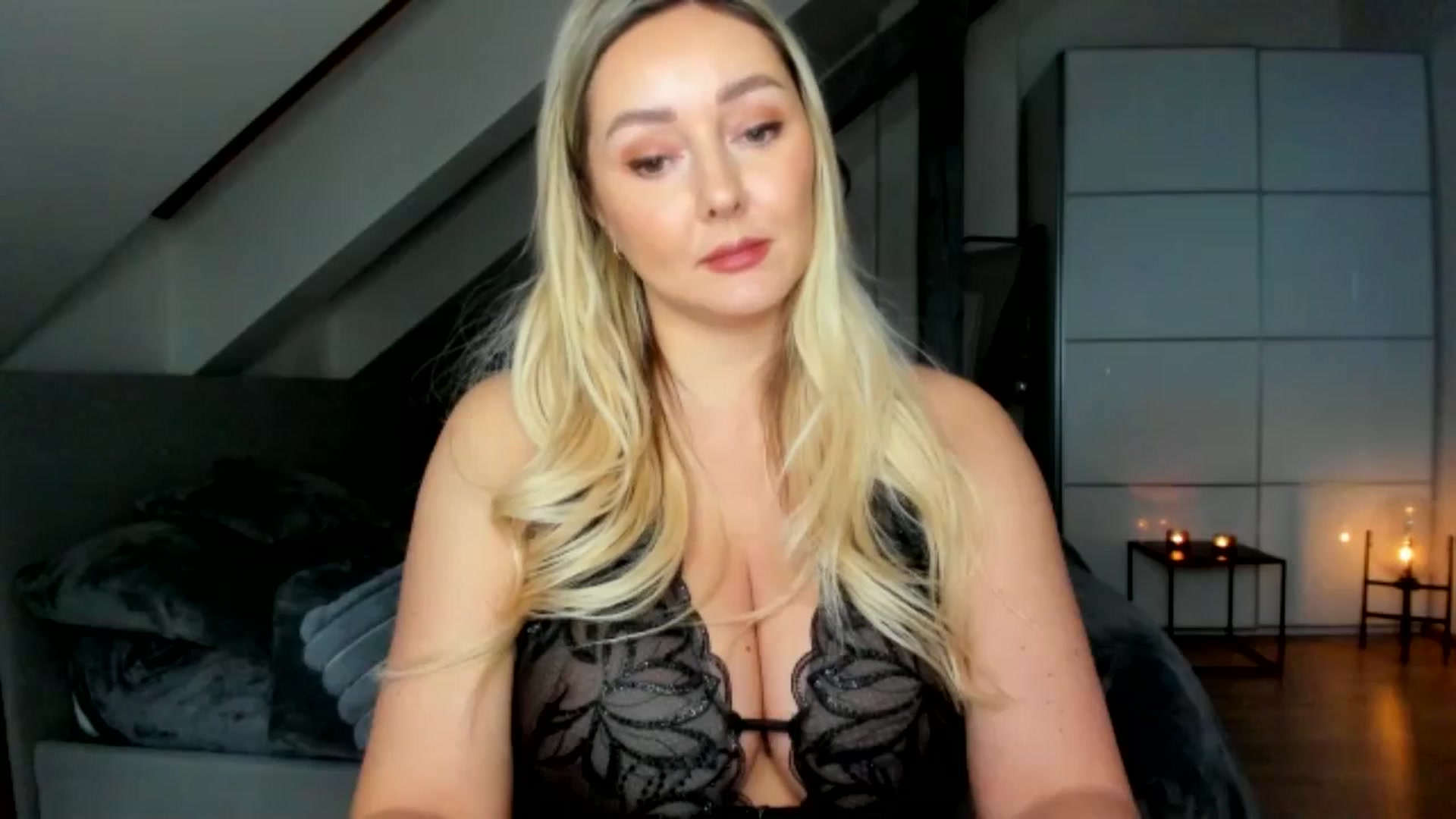 Gallery image thumbnail from BdayMi_Ha's myfreecams stream on, 01/04/2026, 14:27 image 6 of 20