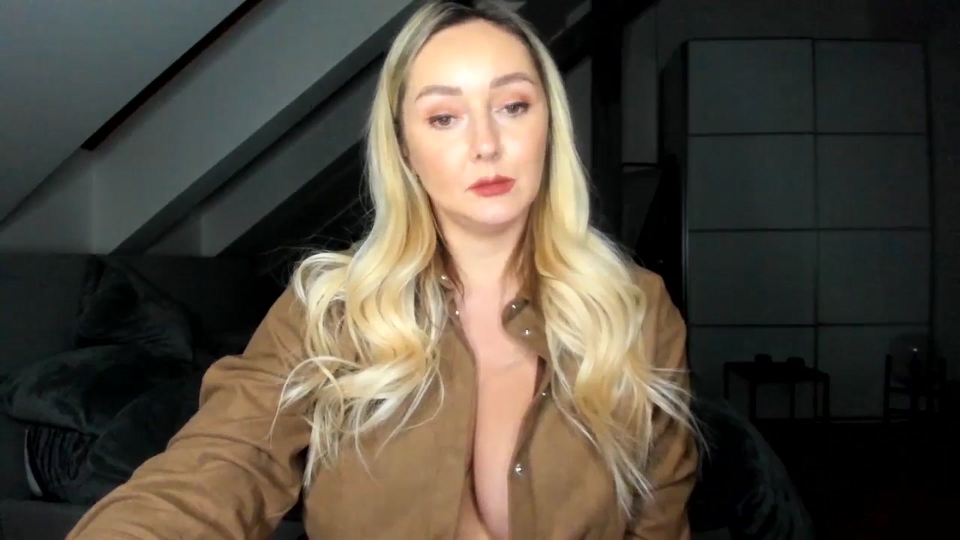 Gallery image thumbnail from BdayMi_Ha's myfreecams stream on, 01/05/2026, 15:45 image 3 of 20