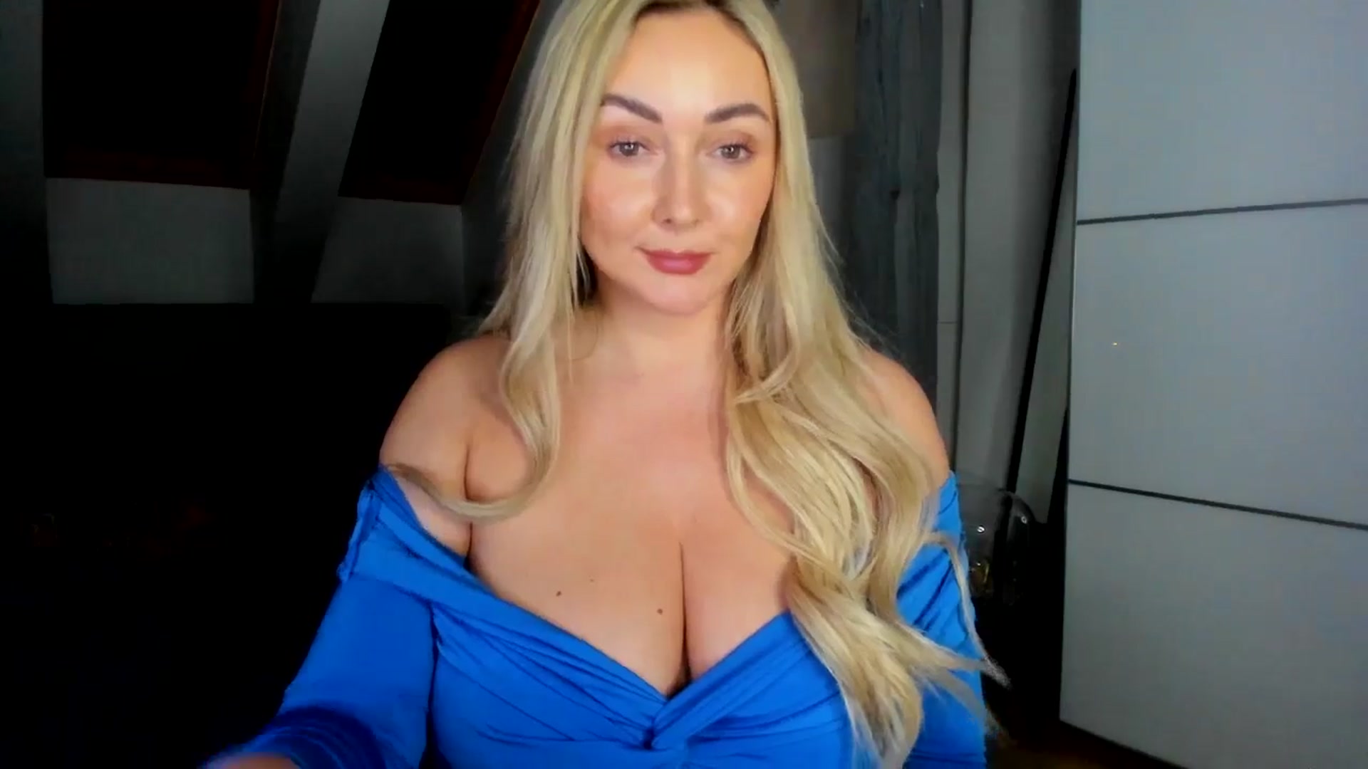 Gallery image thumbnail from BdayMi_Ha's myfreecams stream on, 01/27/2026, 17:23 image 14 of 20