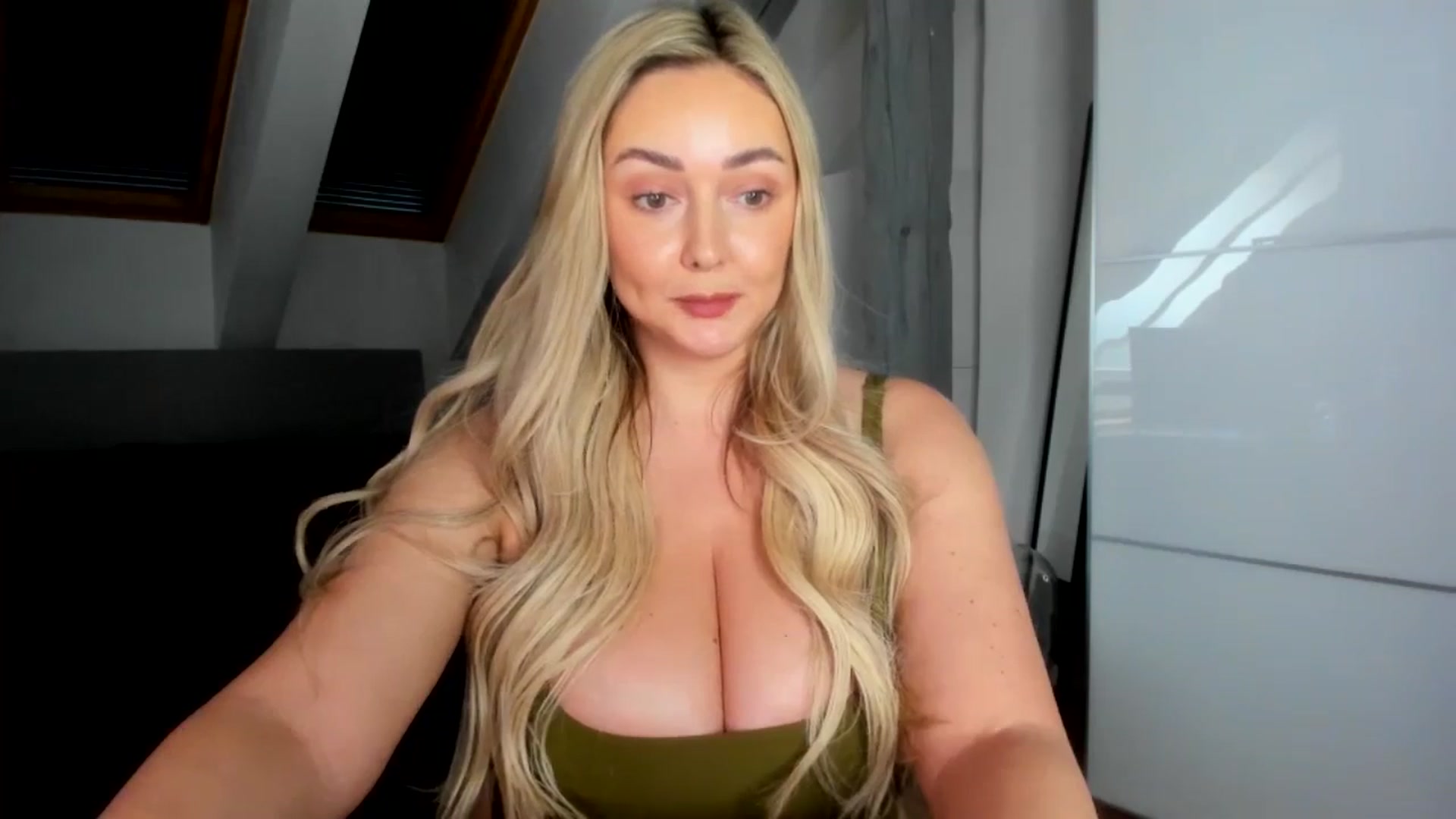 Gallery image thumbnail from BdayMi_Ha's myfreecams stream on, 01/28/2026, 13:51 image 10 of 20