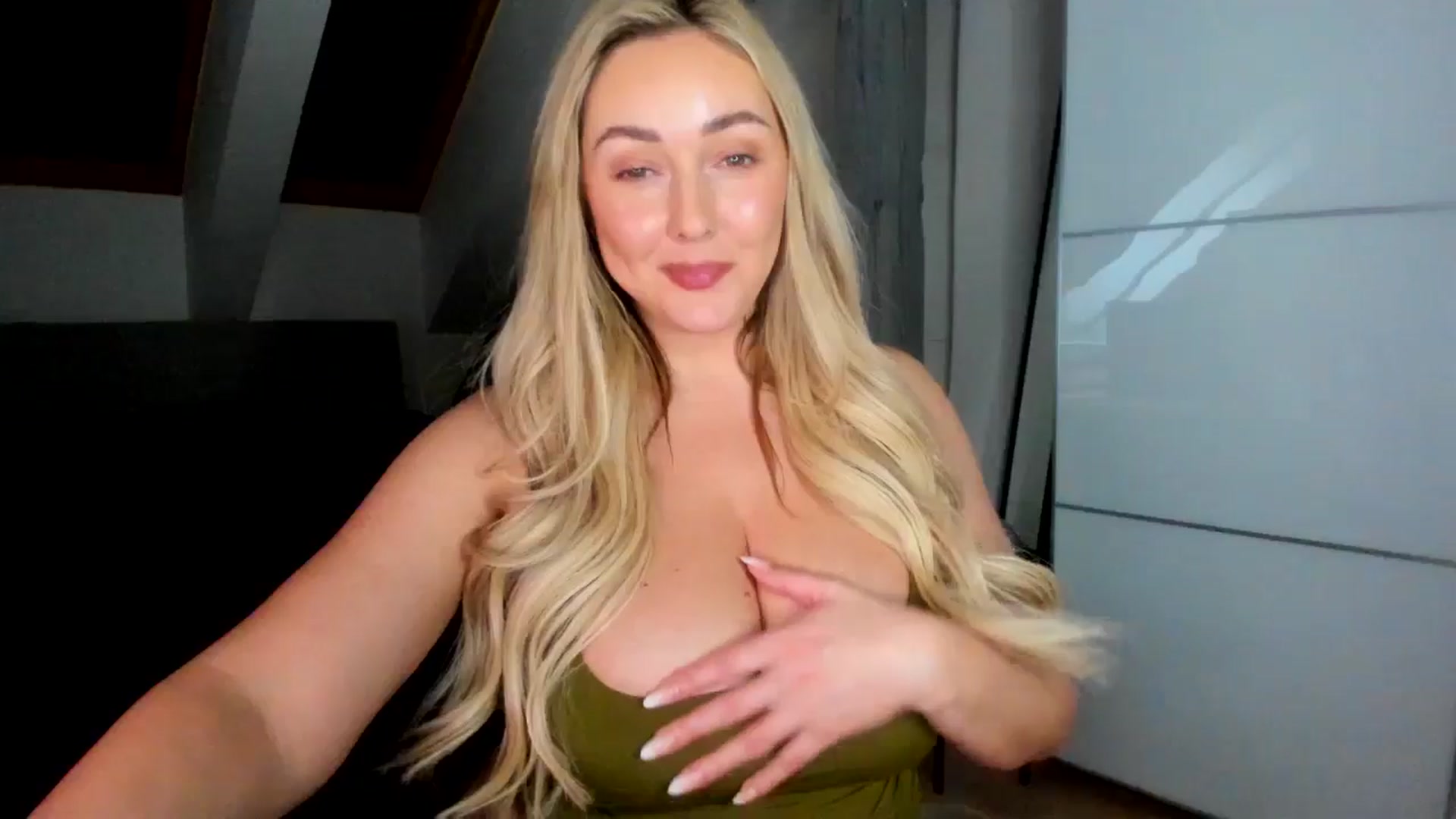 Gallery image thumbnail from BdayMi_Ha's myfreecams stream on, 01/28/2026, 16:32 image 10 of 20