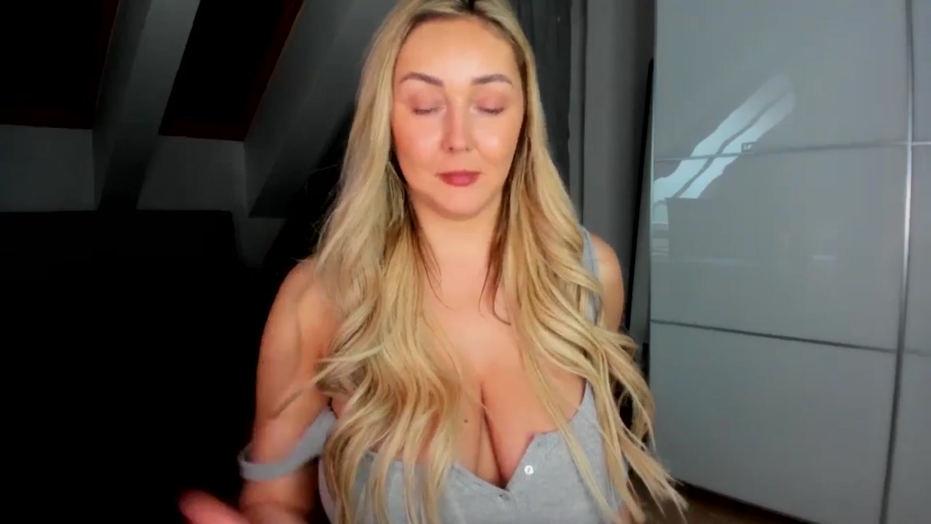 Gallery image thumbnail from BdayMi_Ha's myfreecams stream on, 01/30/2026, 14:39 image 6 of 20