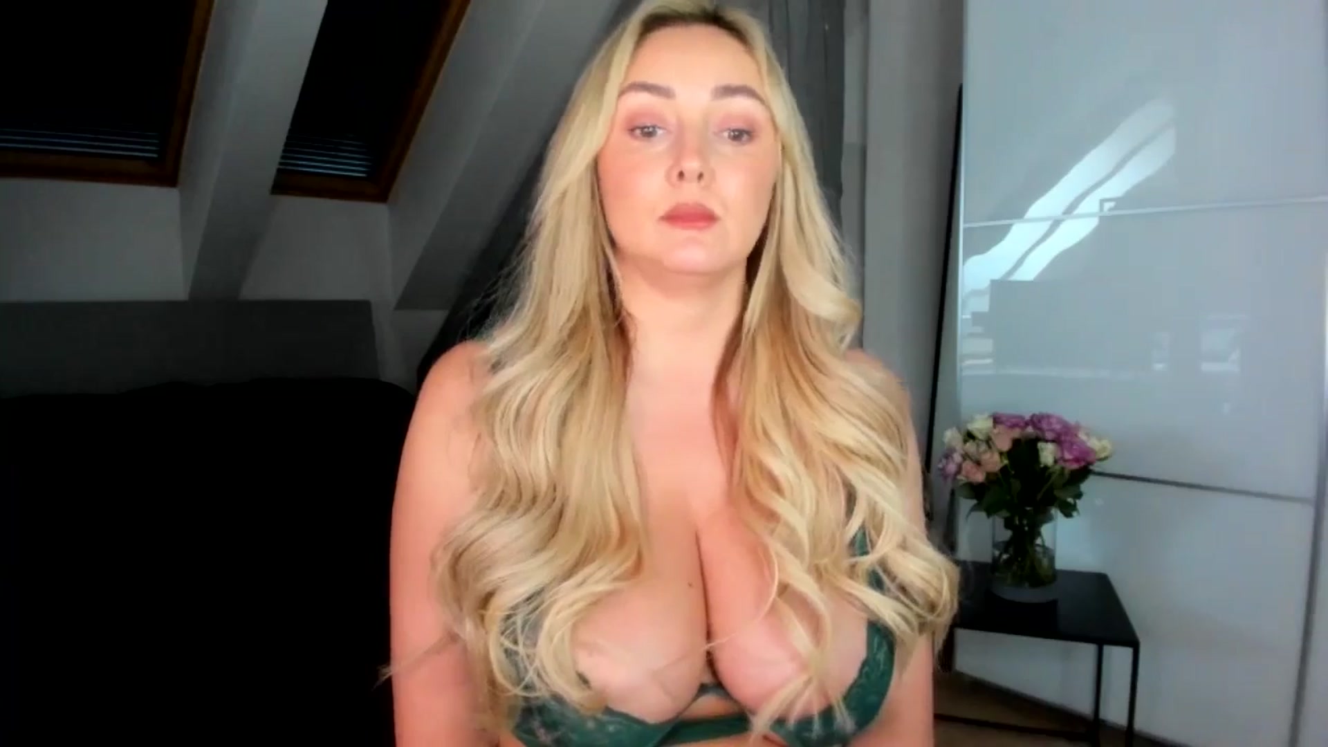 Gallery image thumbnail from BdayMi_Ha's myfreecams stream on, 01/31/2026, 14:25 image 13 of 20
