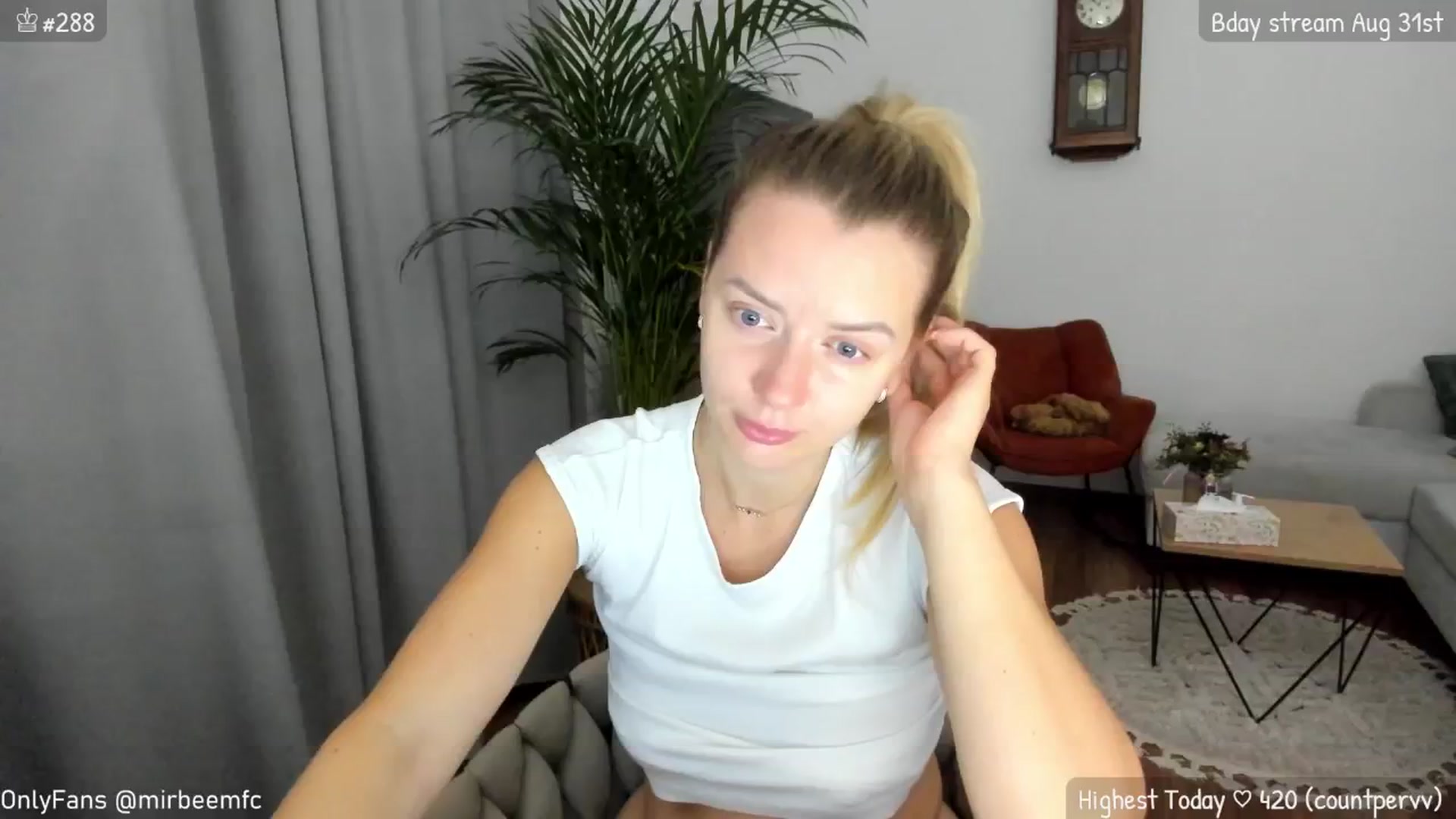 Gallery image thumbnail from BdayMonthMir's myfreecams stream on, 08/13/2024, 24:56 image 15 of 20