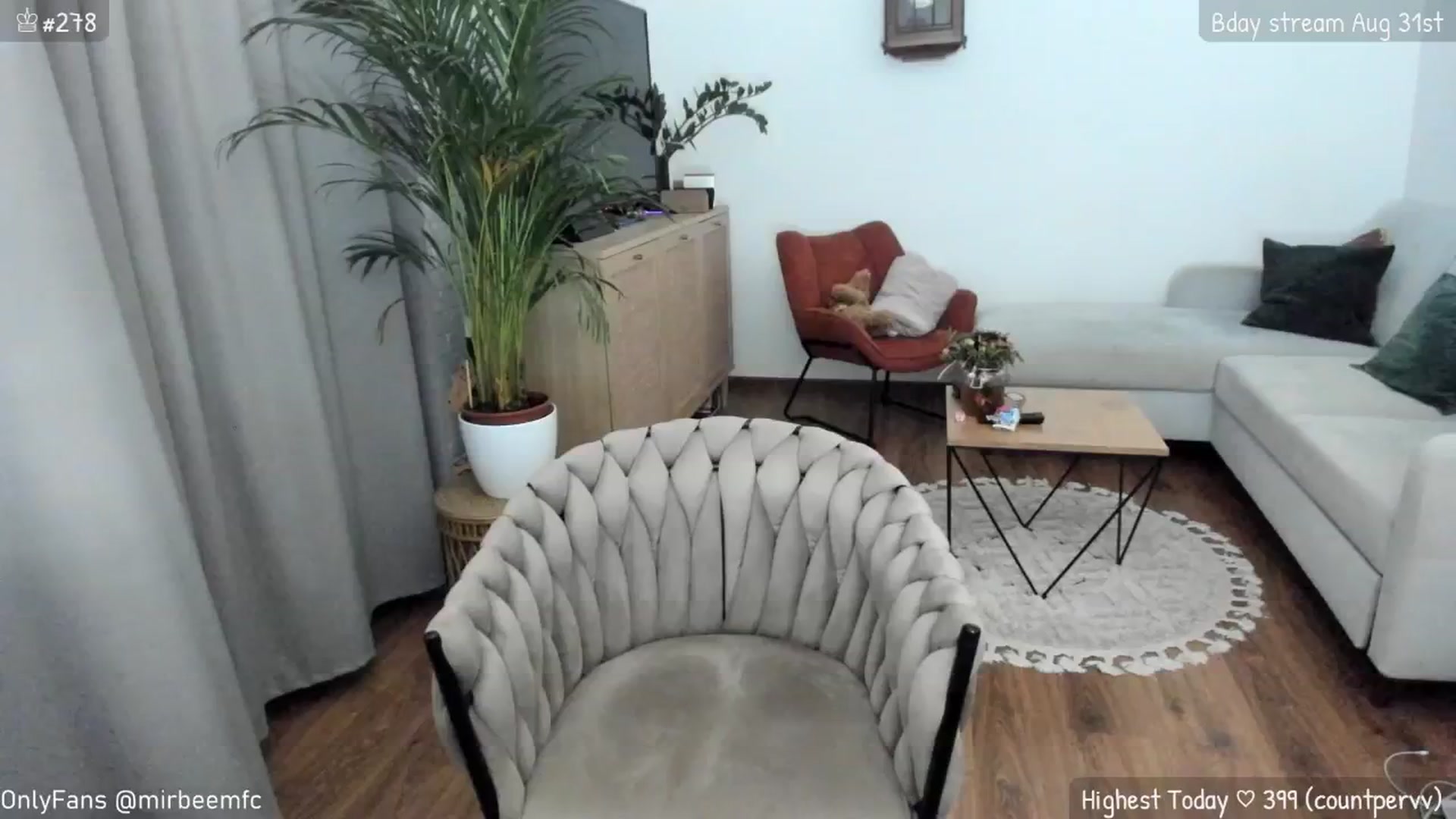Gallery image thumbnail from BdayMonthMir's myfreecams stream on, 08/17/2024, 24:01 image 3 of 20
