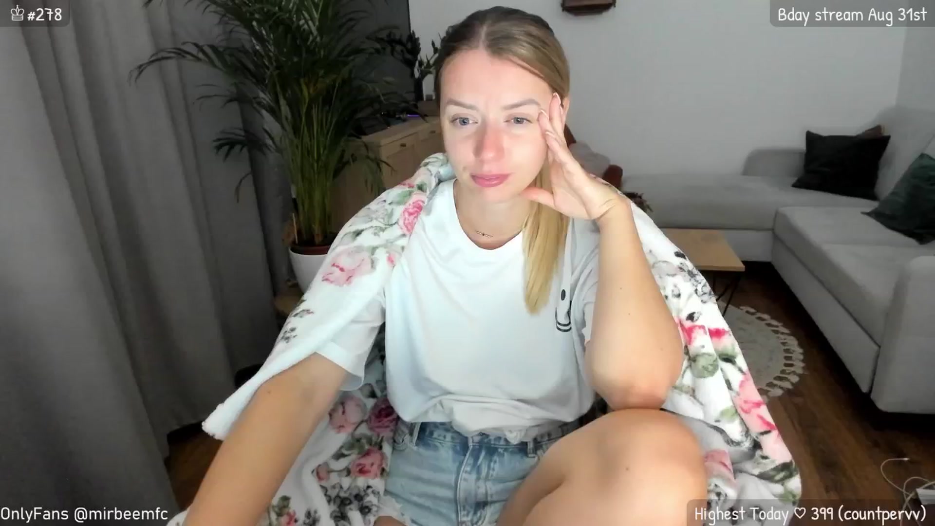 Gallery image thumbnail from BdayMonthMir's myfreecams stream on, 08/17/2024, 24:01 image 8 of 20
