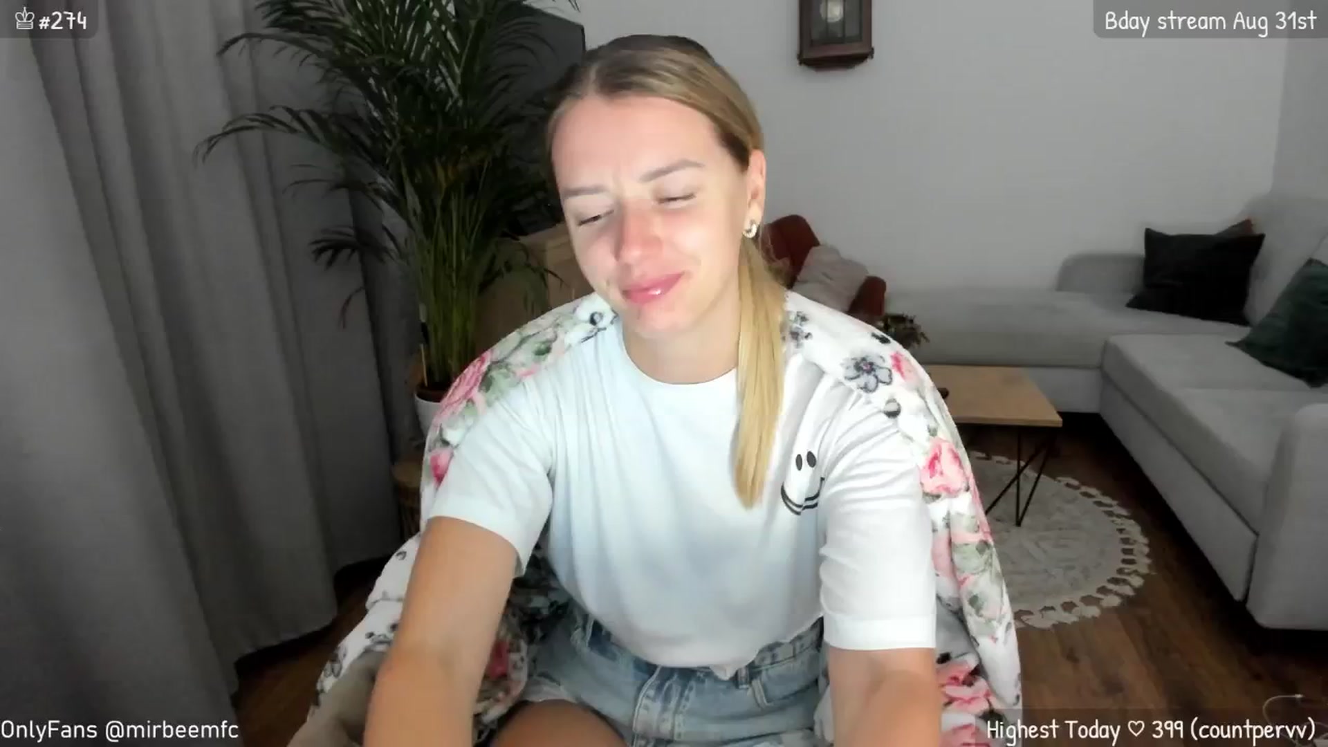 Gallery image thumbnail from BdayMonthMir's myfreecams stream on, 08/17/2024, 24:01 image 10 of 20