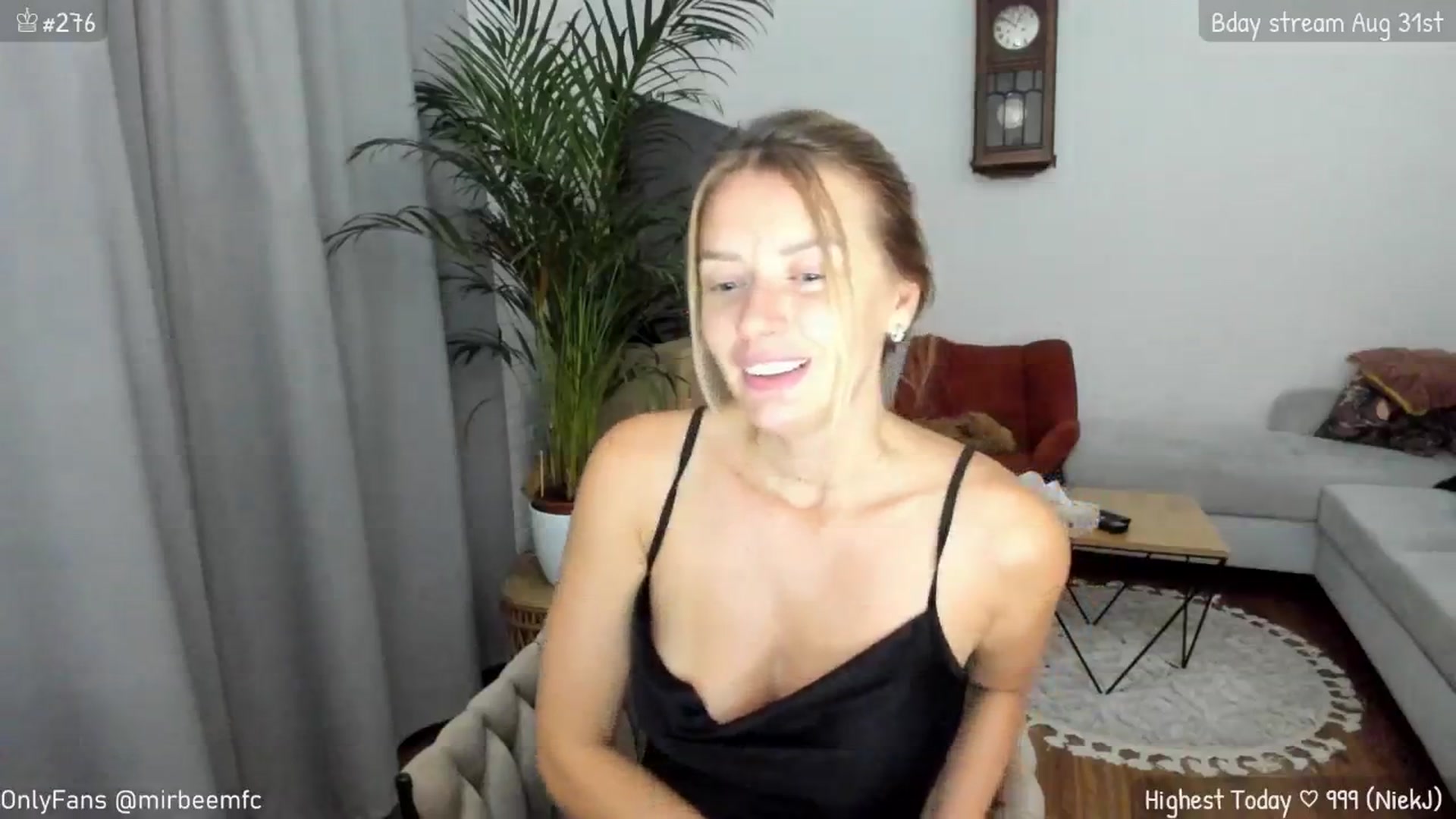 Gallery image thumbnail from BdayMonthMir's myfreecams stream on, 08/21/2024, 01:08 image 13 of 20