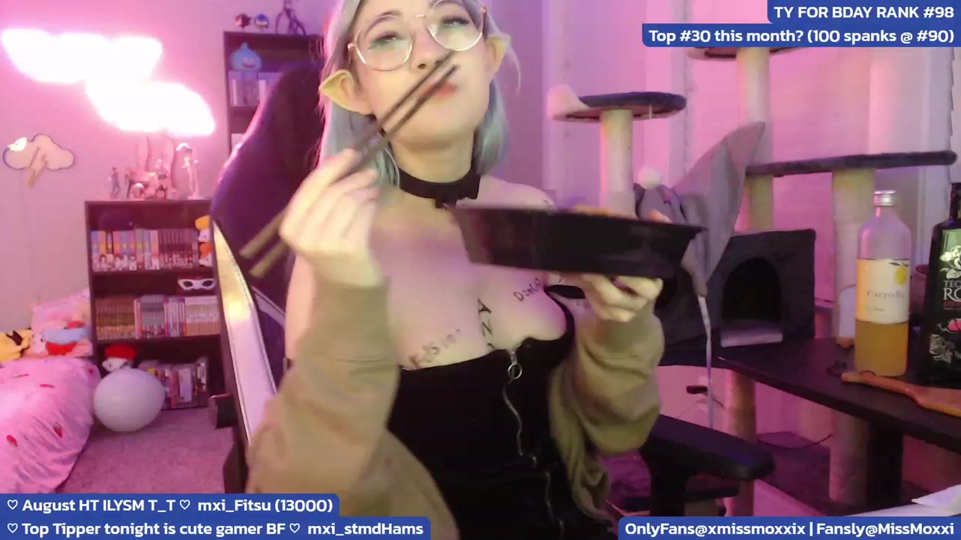 Gallery image thumbnail from BdayMoxxi's myfreecams stream on, 08/27/2023, 05:34 image 6 of 20