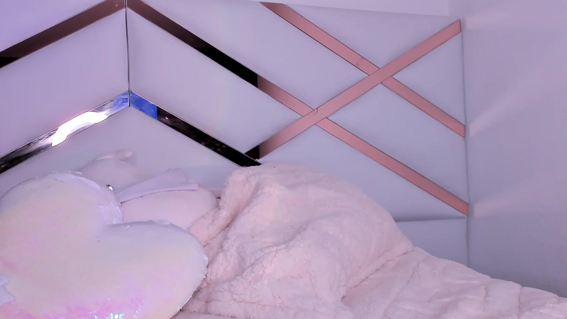 Gallery image thumbnail from BdayNatasha's myfreecams stream on, 05/21/2023, 06:53 image 12 of 20