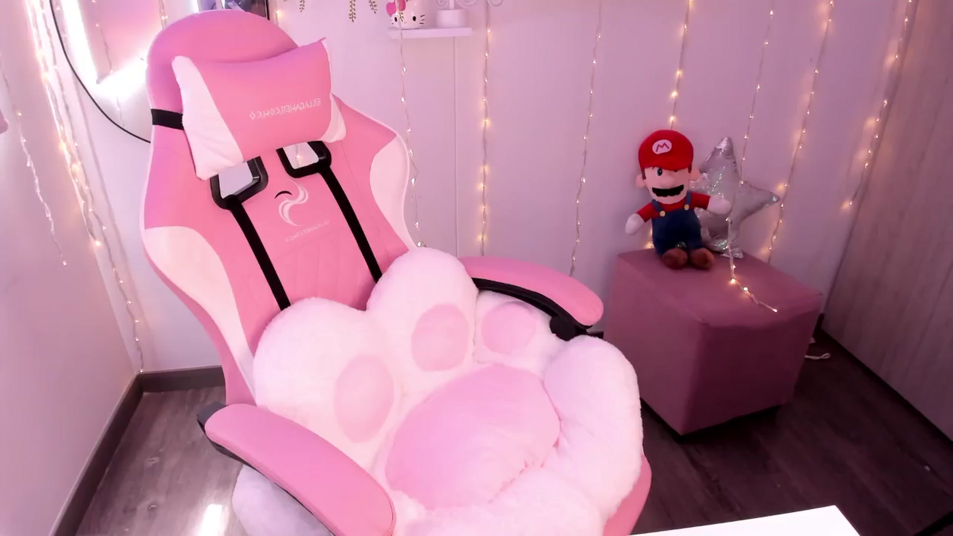 Gallery image thumbnail from BdayNaty's myfreecams stream on, 05/28/2024, 17:13 image 3 of 20