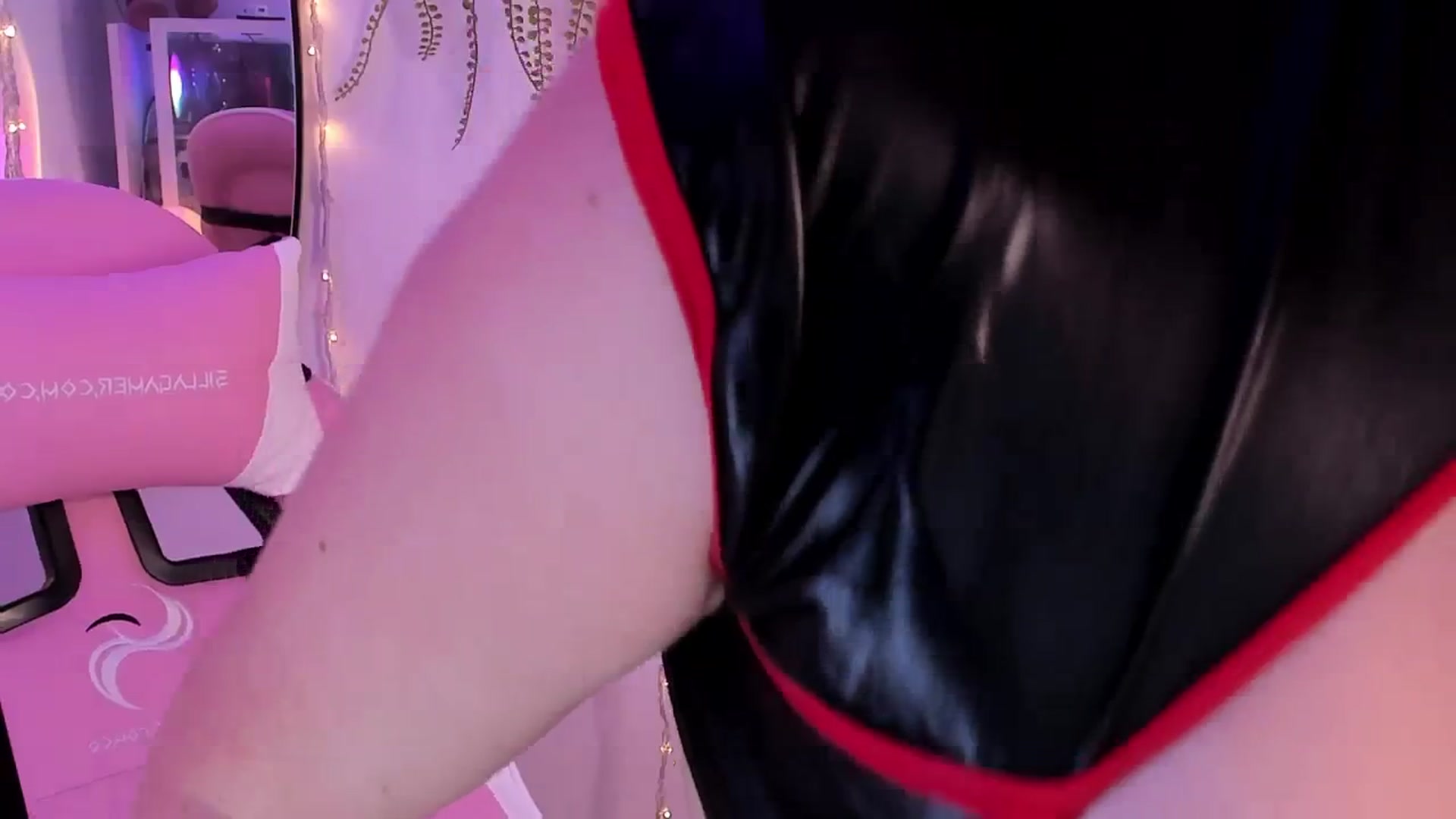 Gallery image thumbnail from BdayNaty's myfreecams stream on, 06/25/2024, 06:37 image 9 of 20