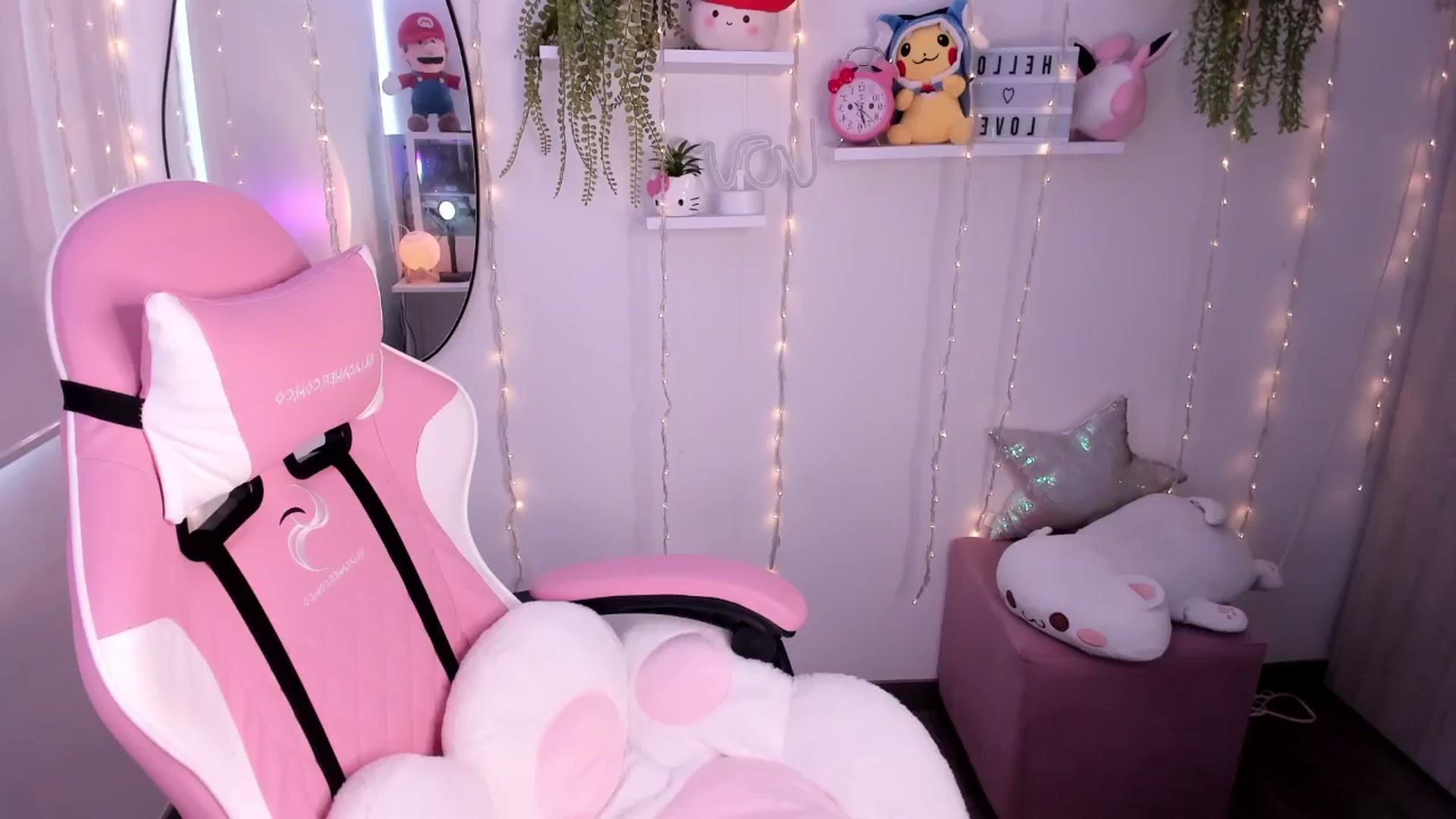 Gallery image thumbnail from BdayNaty's myfreecams stream on, 07/19/2024, 19:04 image 4 of 20