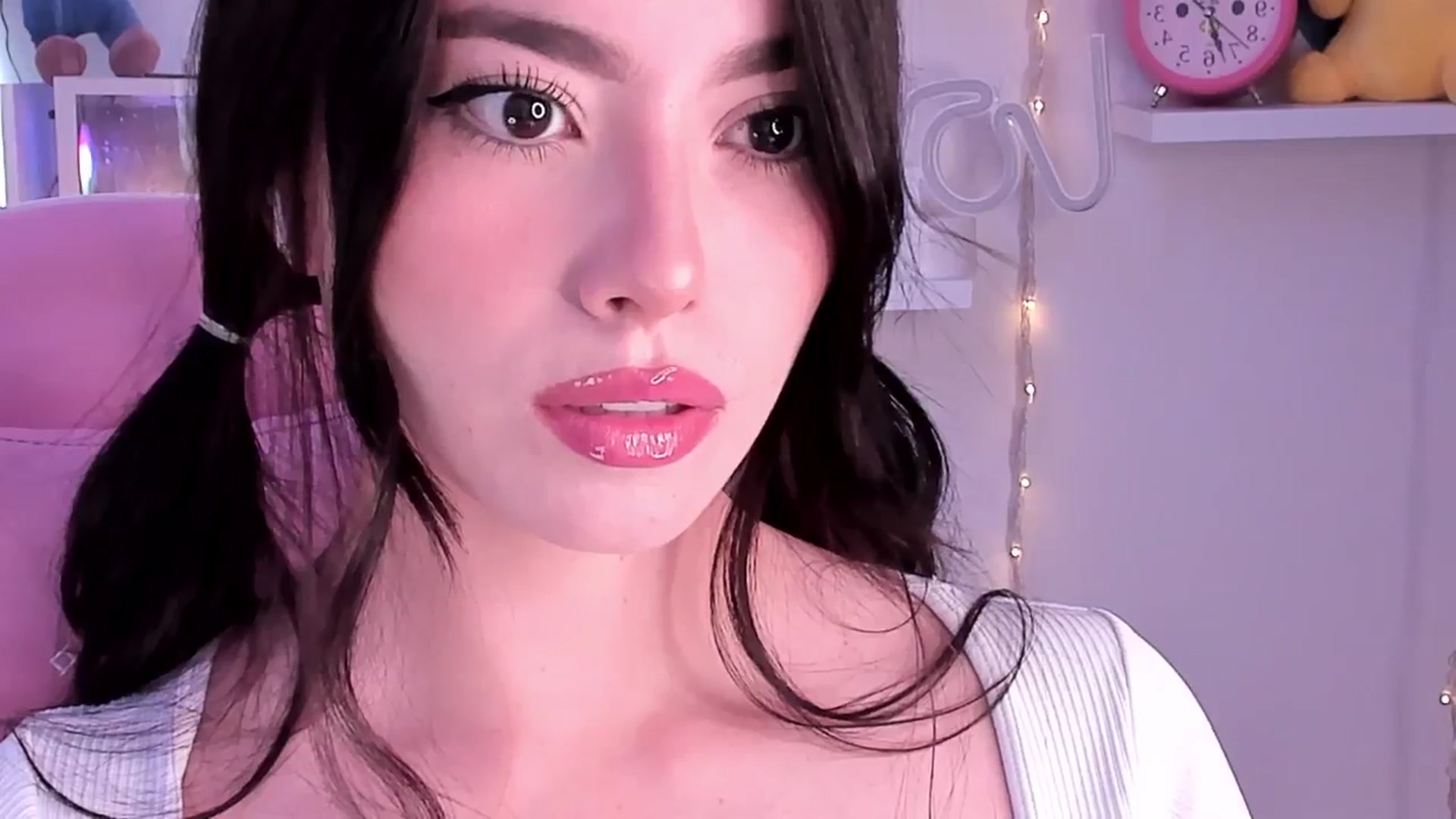 Gallery image thumbnail from BdayNaty's myfreecams stream on, 07/22/2024, 18:02 image 4 of 20