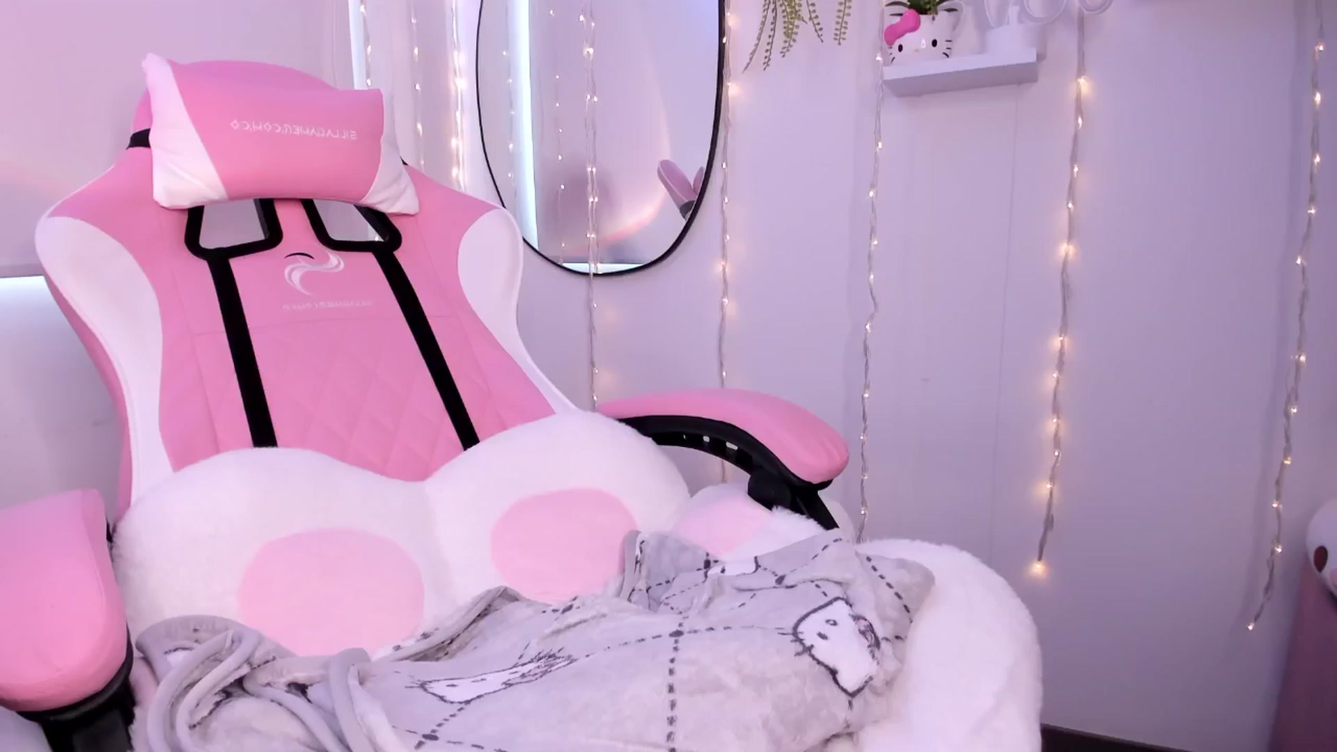 Gallery image thumbnail from BdayNaty's myfreecams stream on, 07/22/2024, 18:42 image 1 of 20