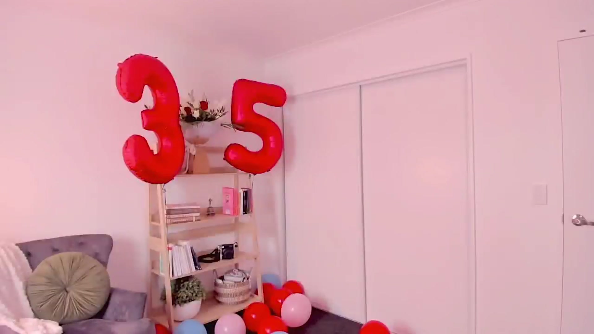 Gallery image thumbnail from BdayNina's myfreecams stream on, 09/01/2025, 24:02 image 18 of 20