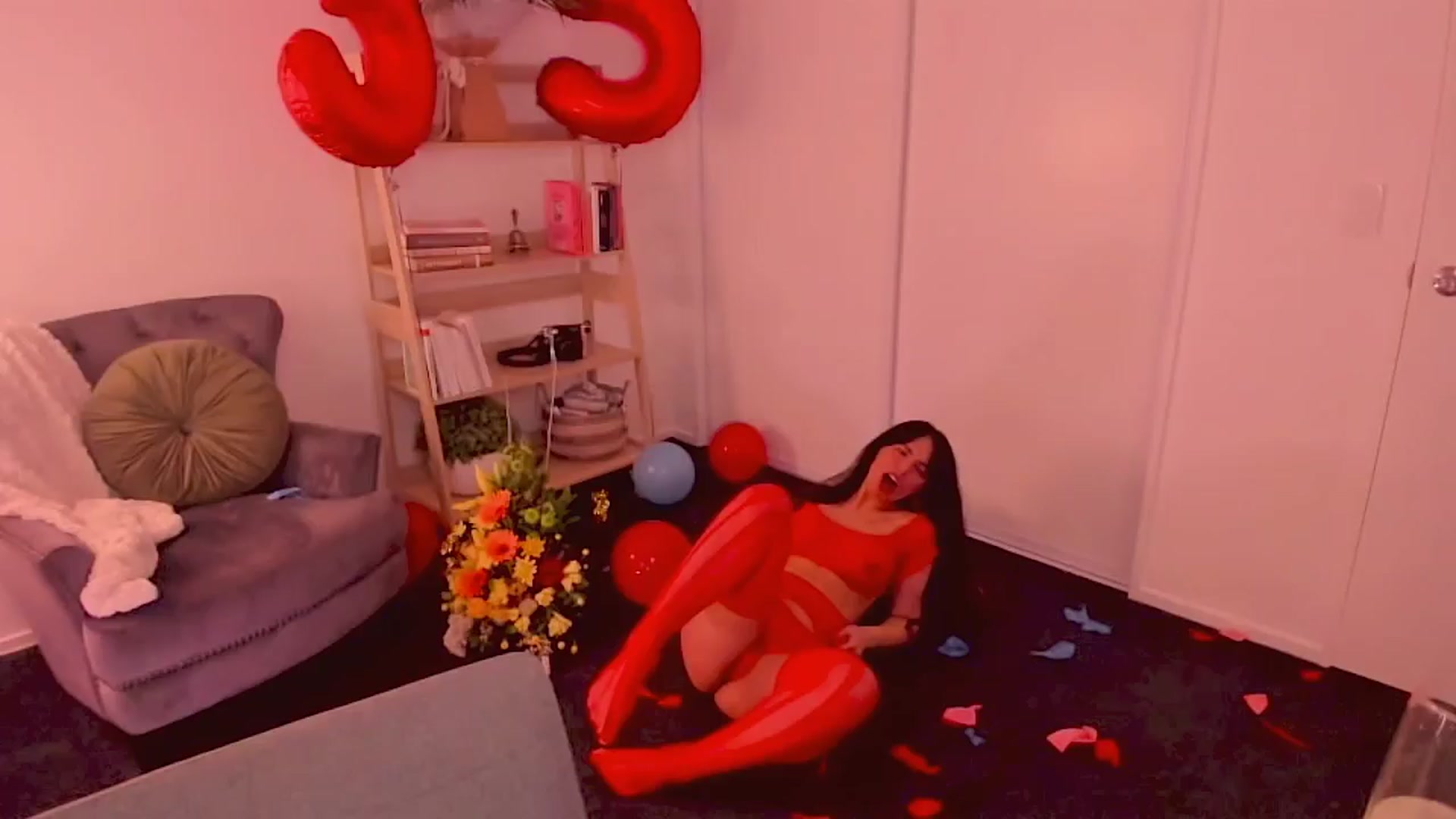 Gallery image thumbnail from BdayNina's myfreecams stream on, 09/01/2025, 06:53 image 16 of 20