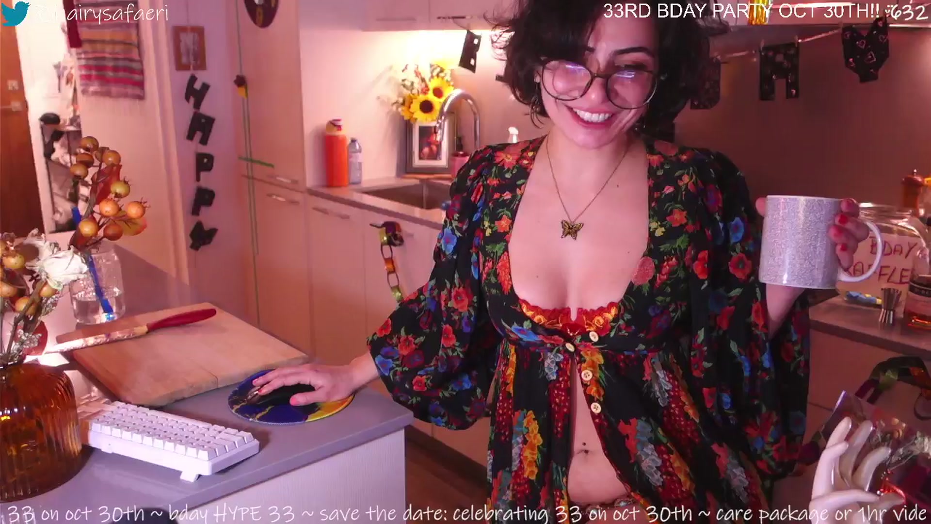 Gallery image thumbnail from BdaySafaeri's myfreecams stream on, 10/28/2025, 19:01 image 3 of 20