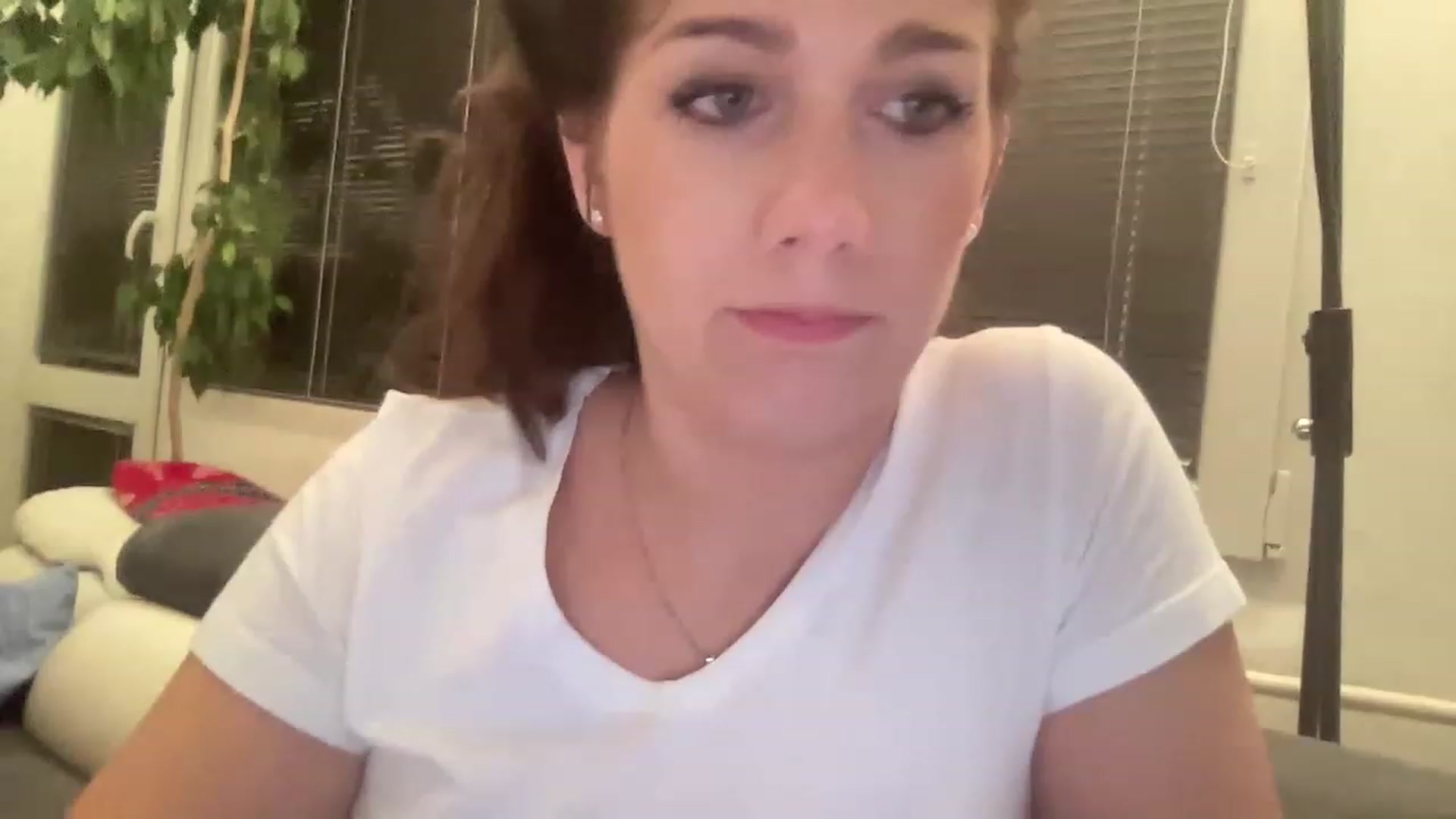 Gallery image thumbnail from BdaySquirrel's myfreecams stream on, 05/01/2023, 24:16 image 19 of 20