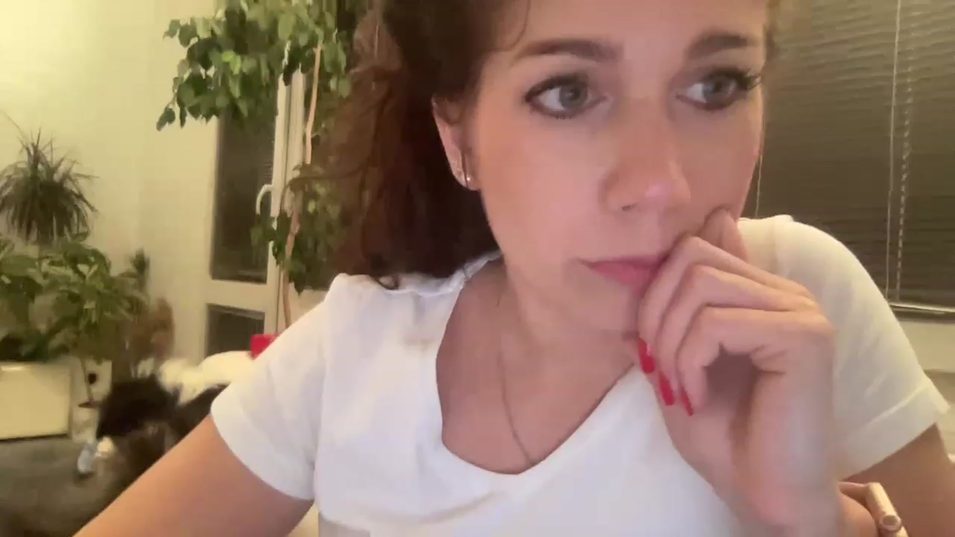 Gallery image thumbnail from BdaySquirrel's myfreecams stream on, 05/01/2023, 24:16 image 6 of 20