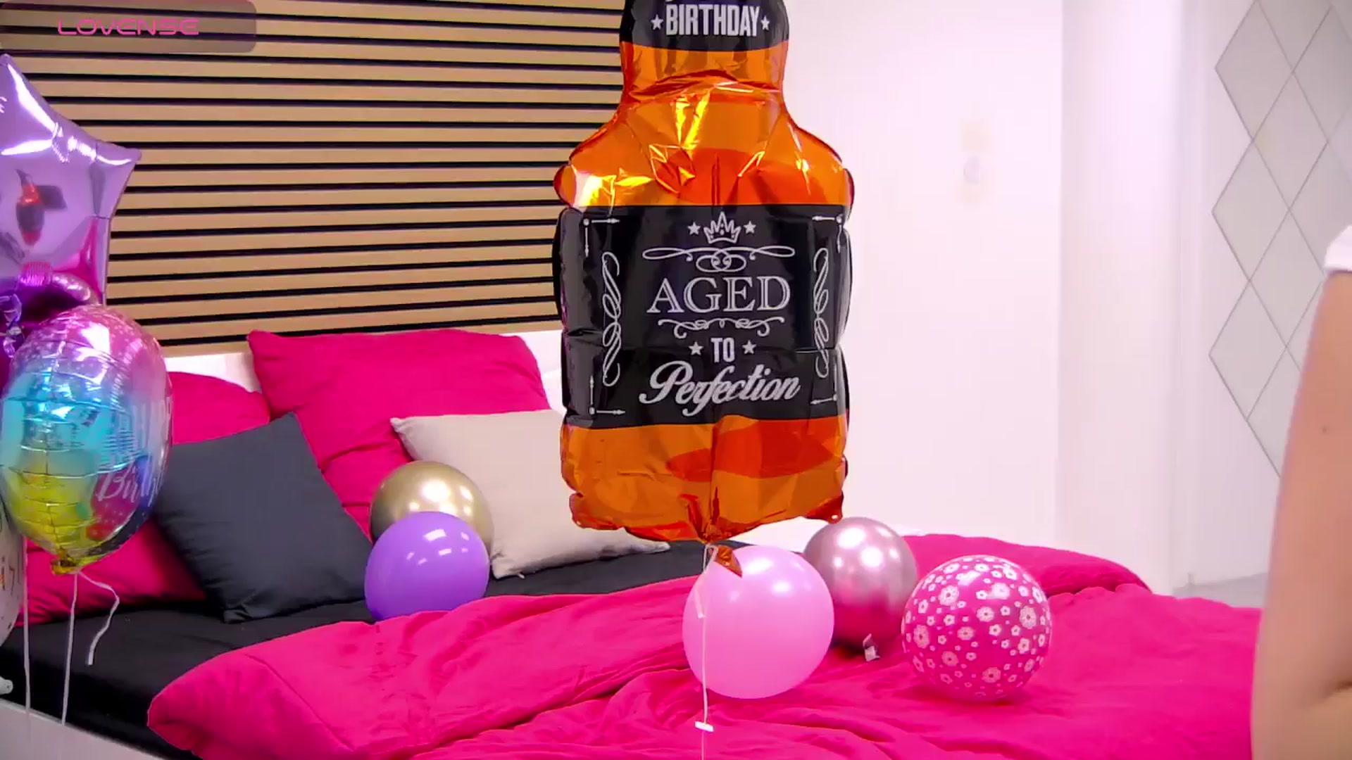 Gallery image thumbnail from BdaySquirrel's myfreecams stream on, 04/29/2025, 22:34 image 8 of 20