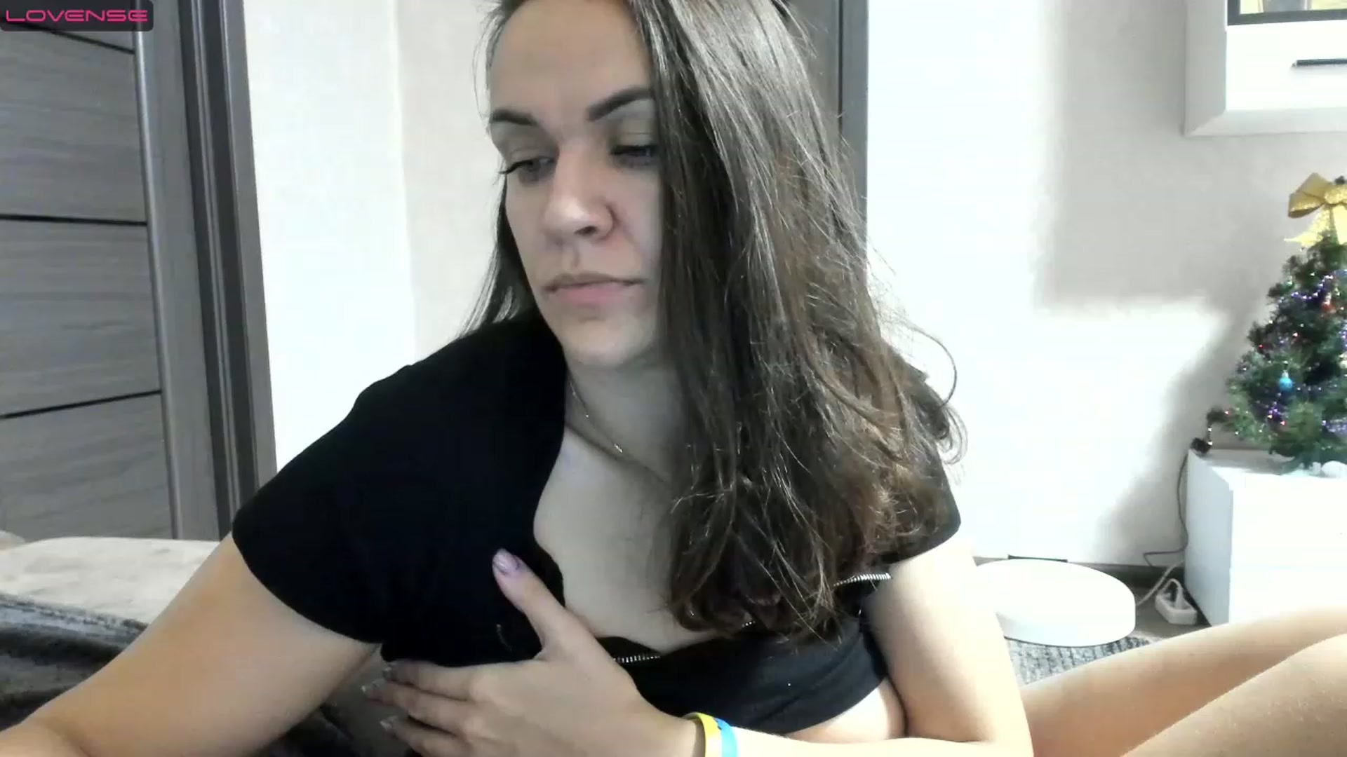 Gallery image thumbnail from BdaySweetVik's myfreecams stream on, 12/26/2022, 20:30 image 13 of 20
