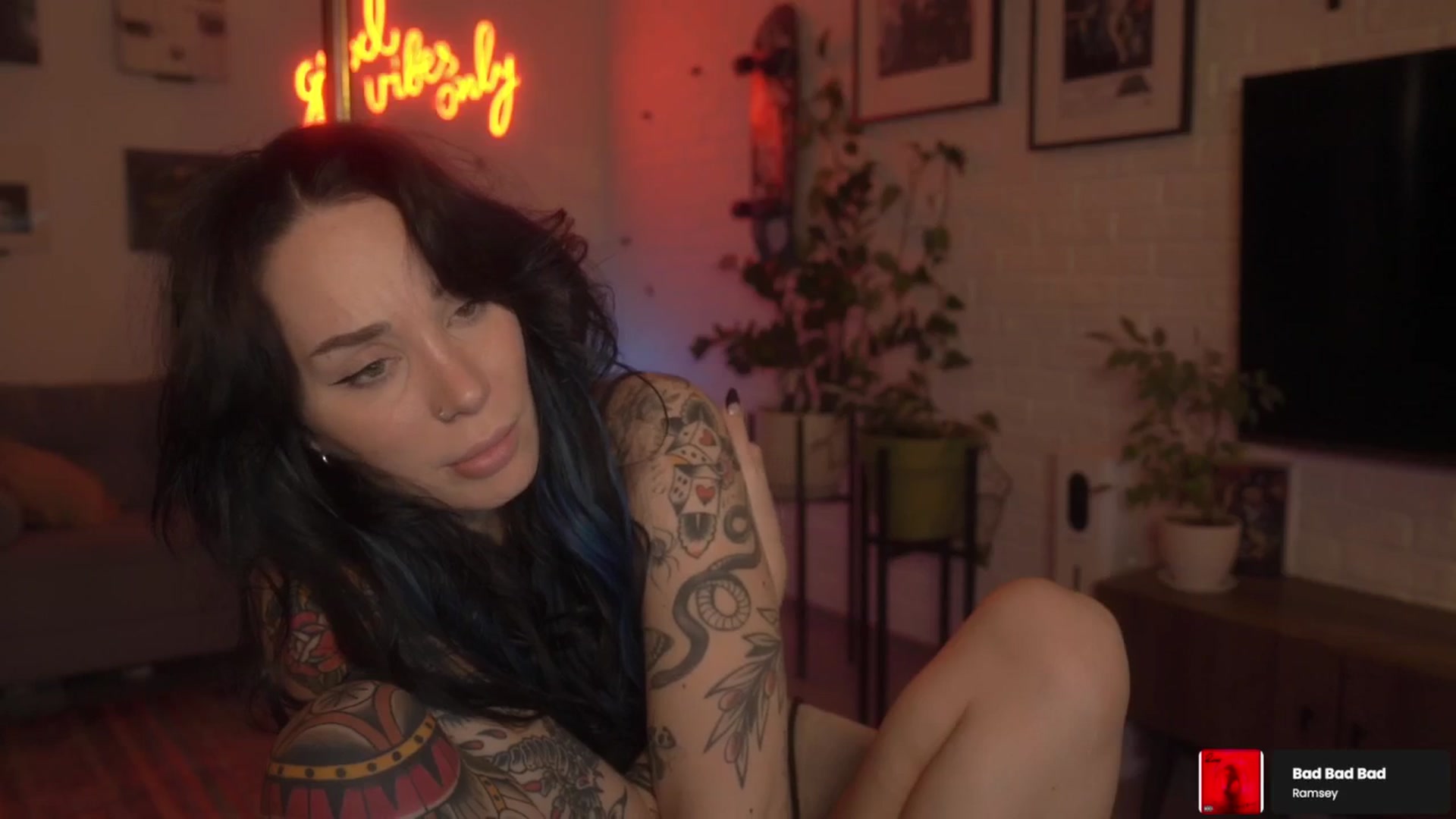 Gallery image thumbnail from BdayVibes's myfreecams stream on, 02/06/2026, 02:59 image 19 of 20