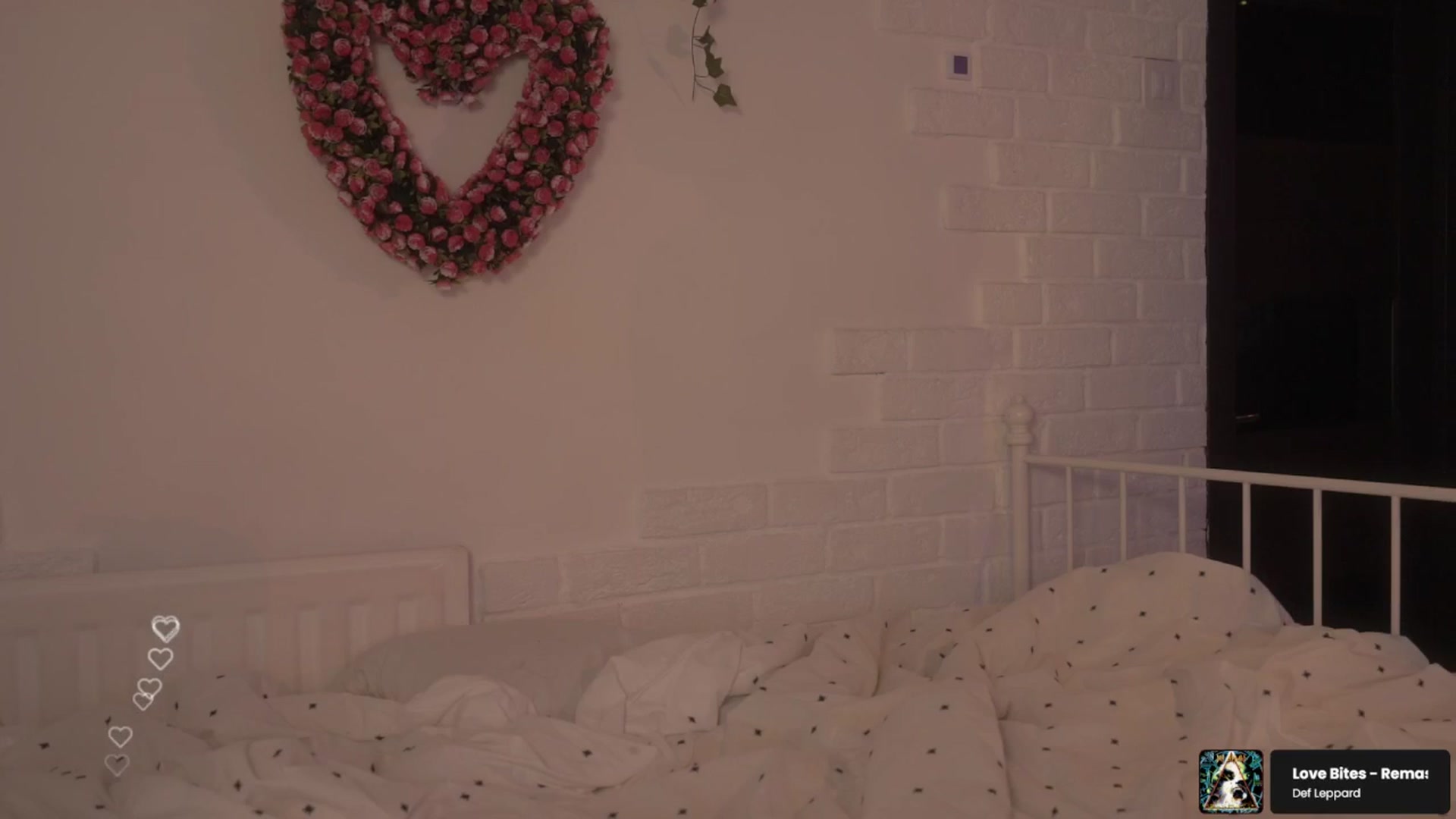 Gallery image thumbnail from BdayVibes's myfreecams stream on, 02/15/2026, 24:40 image 10 of 20