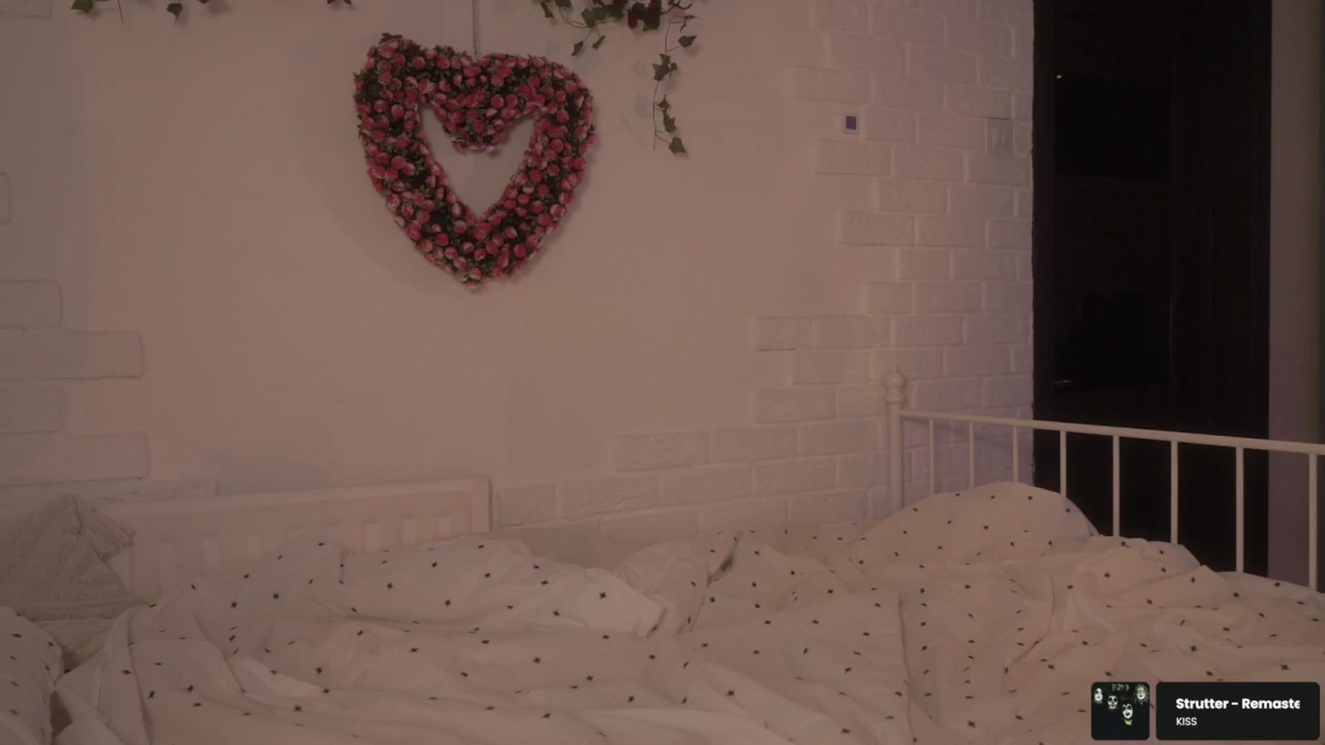 Gallery image thumbnail from BdayVibes's myfreecams stream on, 02/15/2026, 24:40 image 9 of 20