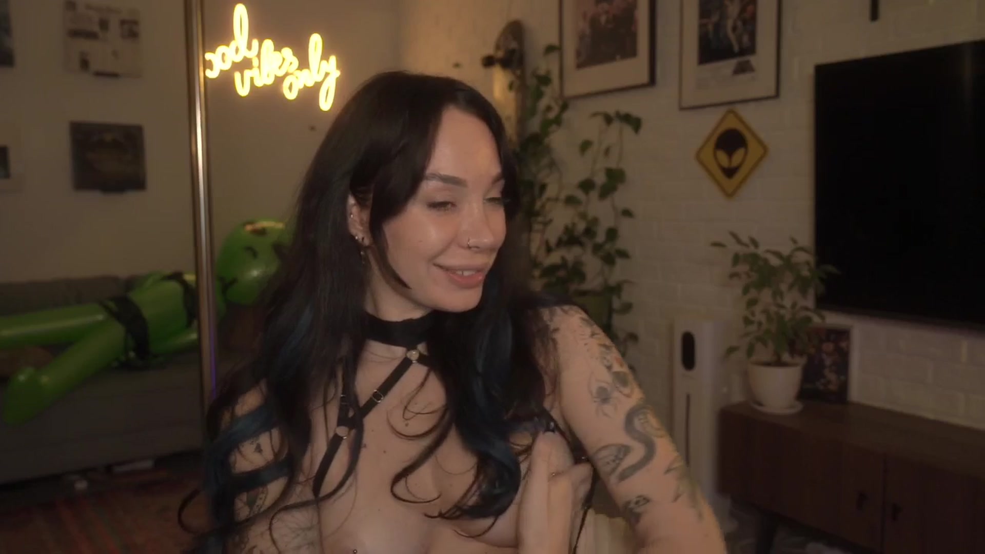 Gallery image thumbnail from BdayVibes's myfreecams stream on, 02/26/2026, 01:33 image 9 of 20