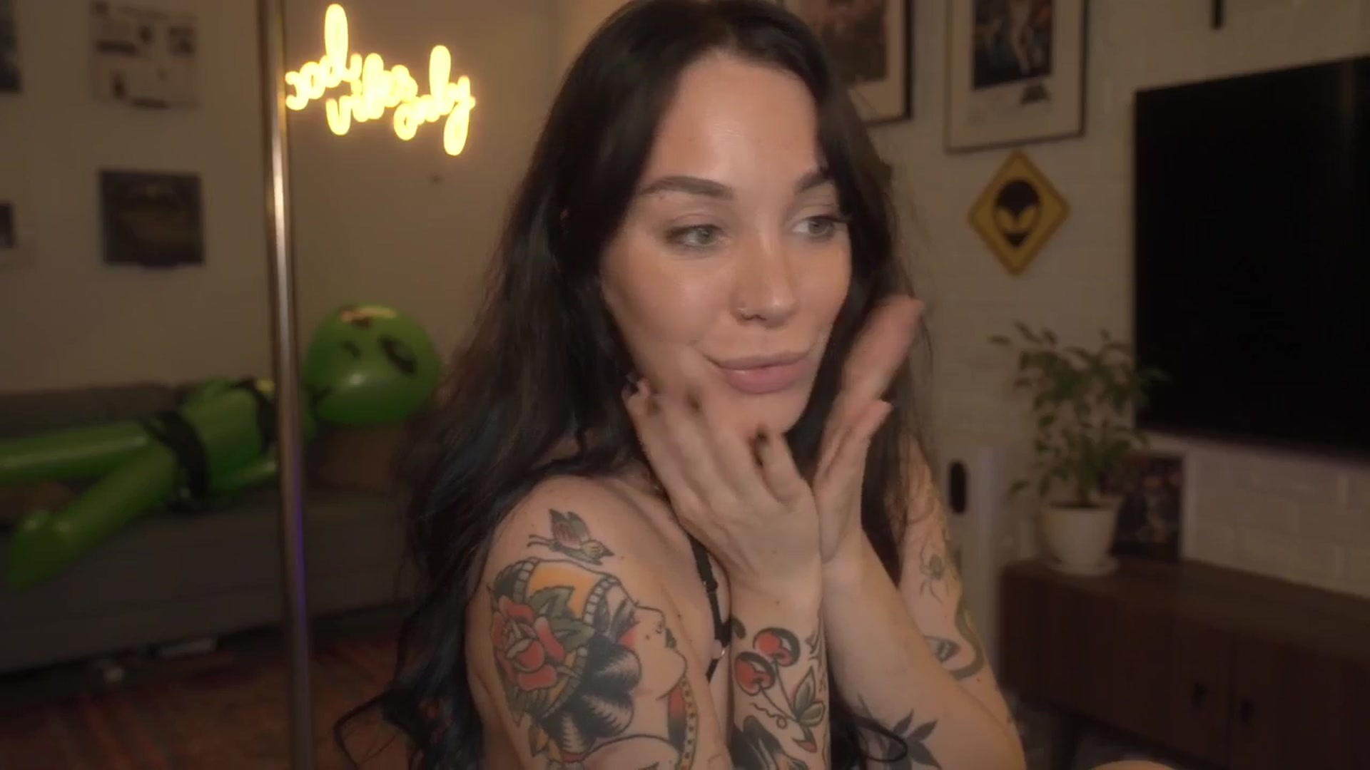 Gallery image thumbnail from BdayVibes's myfreecams stream on, 02/26/2026, 01:33 image 5 of 20