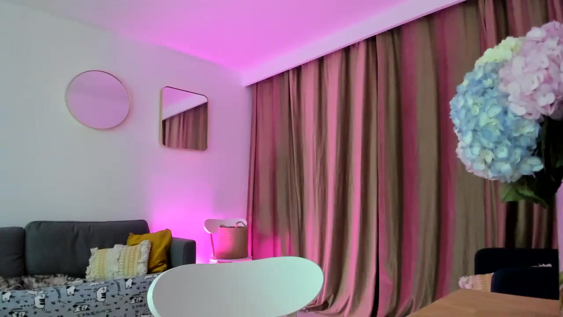 Gallery image thumbnail from BdayYas's myfreecams stream on, 09/23/2023, 20:25 image 4 of 20
