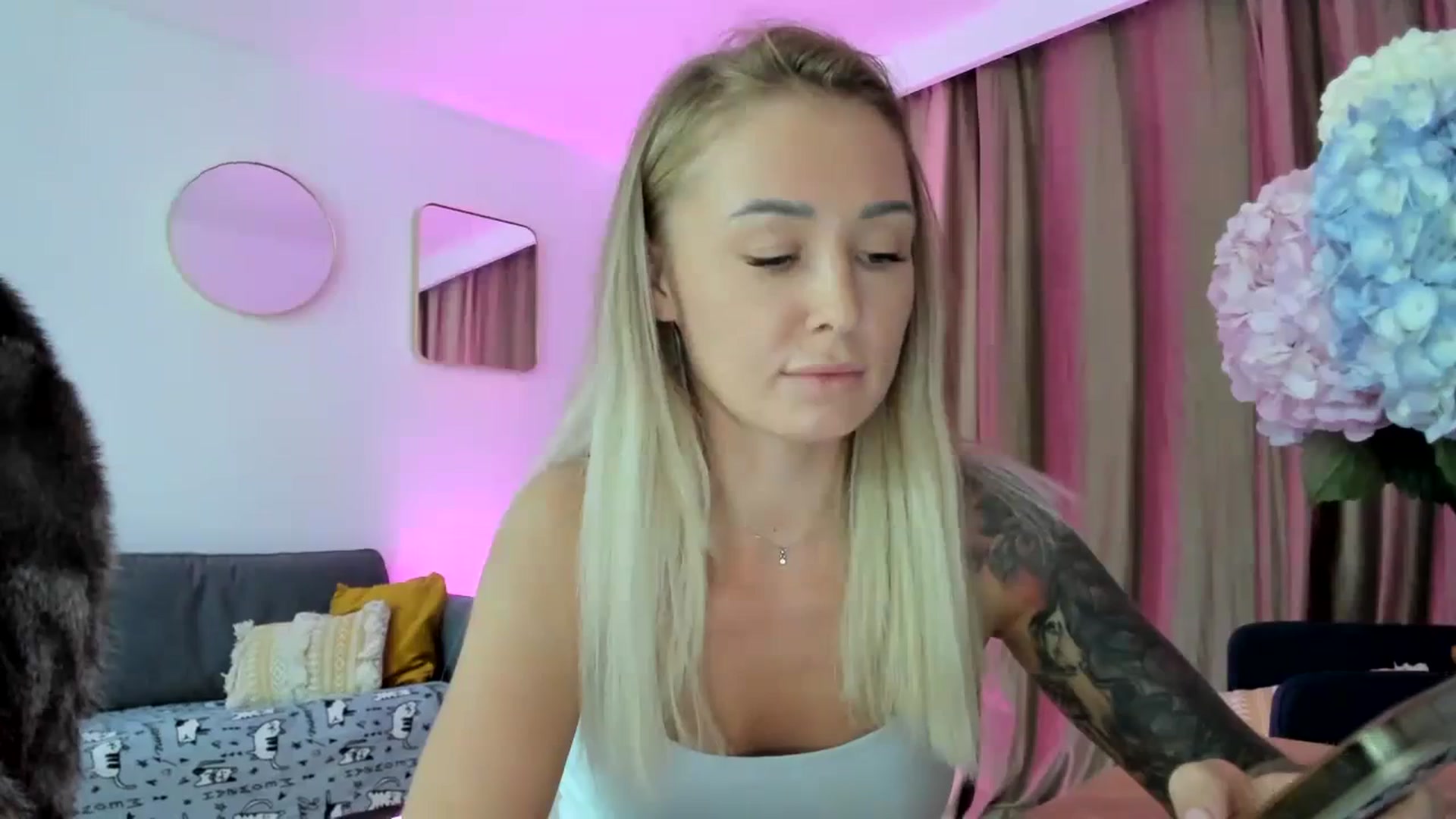 Gallery image thumbnail from BdayYas's myfreecams stream on, 09/23/2023, 20:25 image 14 of 20
