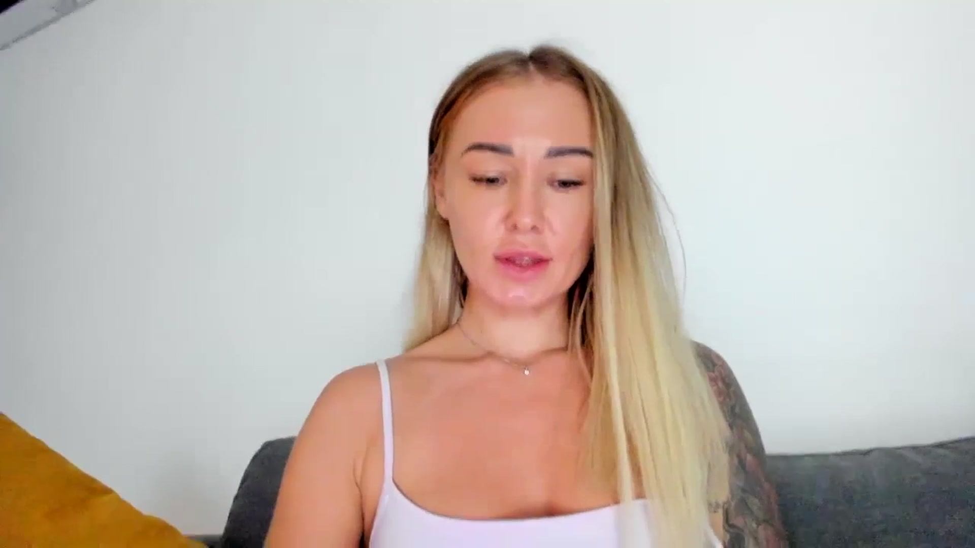 Gallery image thumbnail from BdayYas's myfreecams stream on, 09/24/2023, 20:22 image 6 of 20