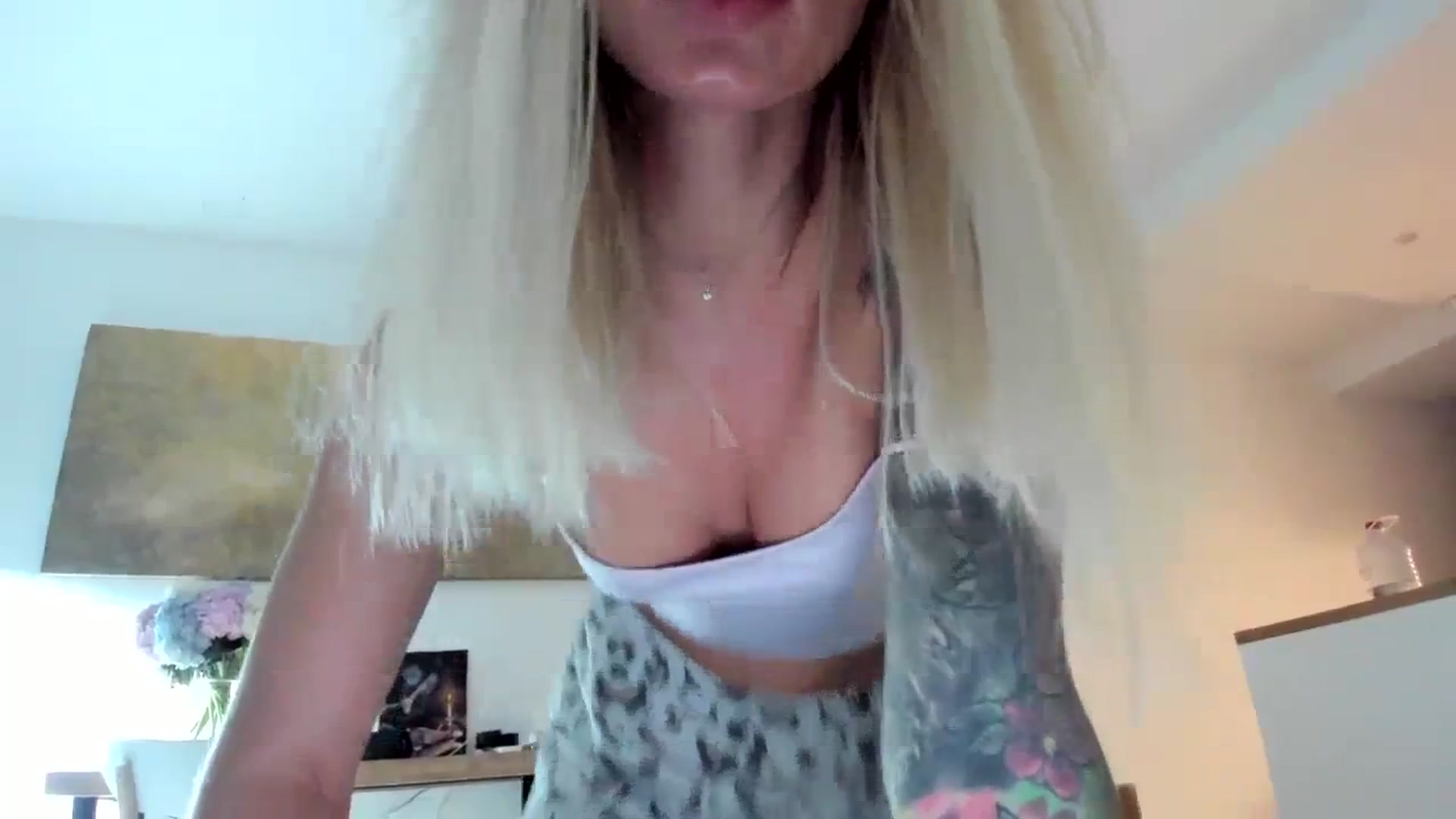 Gallery image thumbnail from BdayYas's myfreecams stream on, 09/24/2023, 20:22 image 4 of 20
