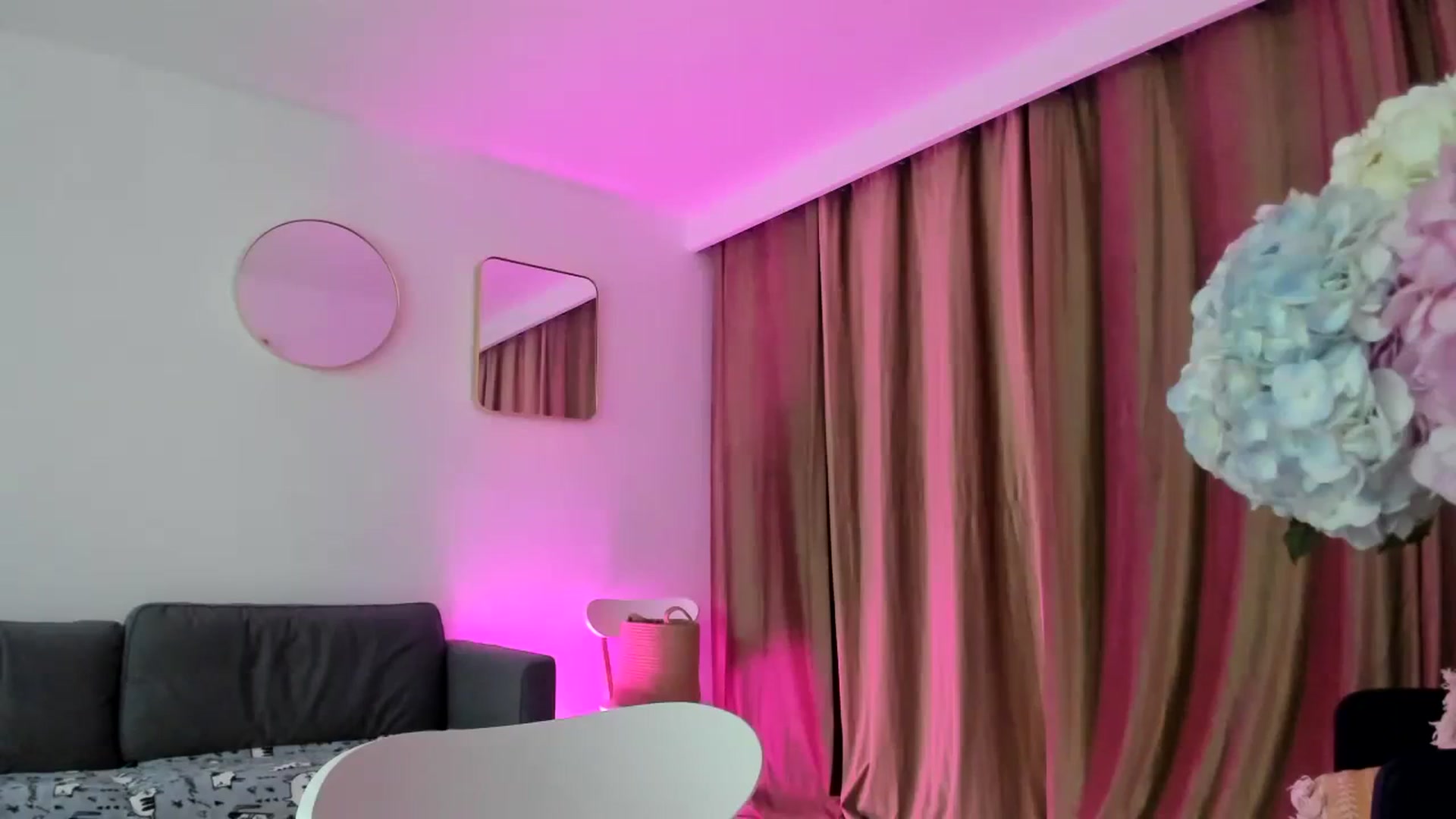 Gallery image thumbnail from BdayYas's myfreecams stream on, 09/25/2023, 20:51 image 2 of 20