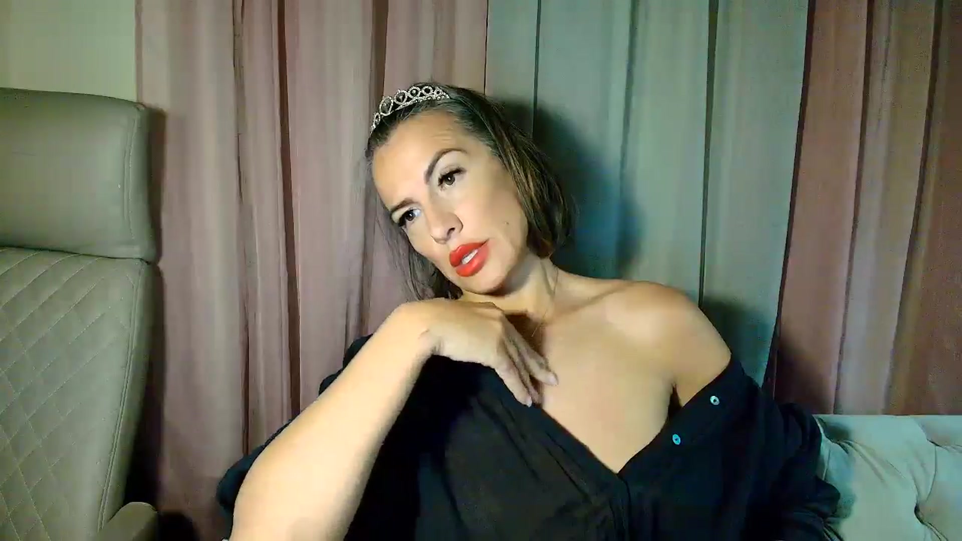 Gallery image thumbnail from Bday_Aartemis's myfreecams stream on, 07/25/2025, 02:01 image 3 of 20