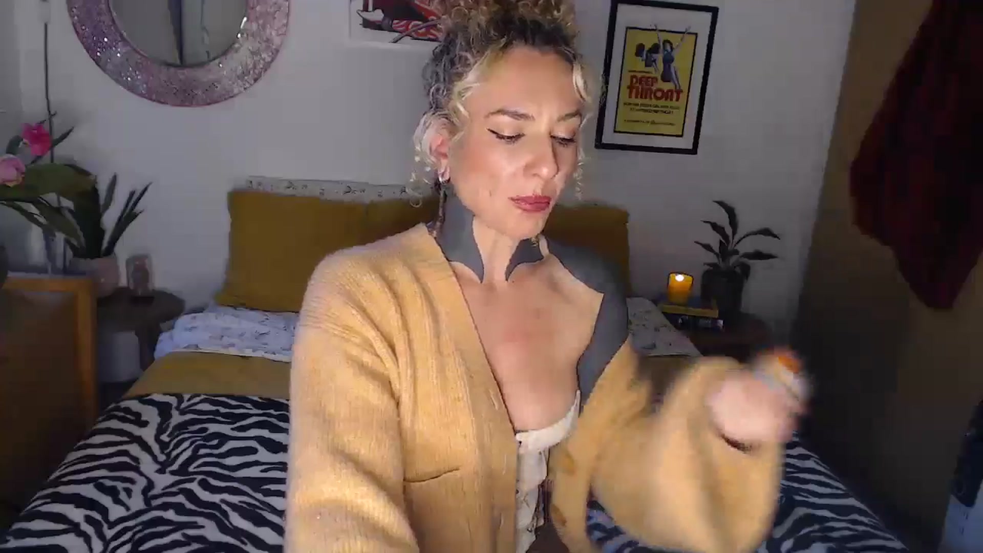 Gallery image thumbnail from Bday_Aussie's myfreecams stream on, 04/10/2025, 07:30 image 2 of 20