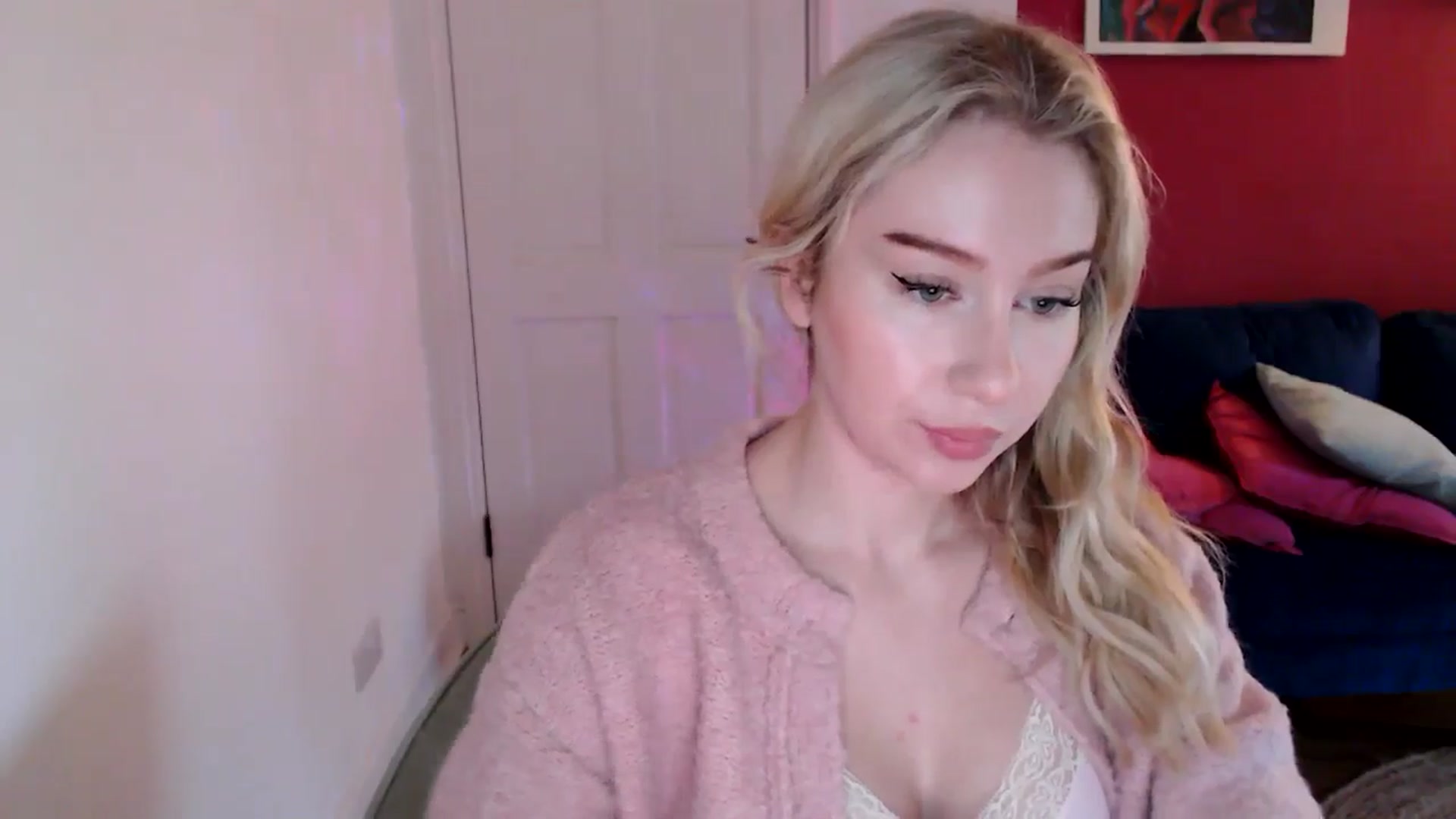 Gallery image thumbnail from Bday_Ava's myfreecams stream on, 01/01/2025, 11:55 image 14 of 20