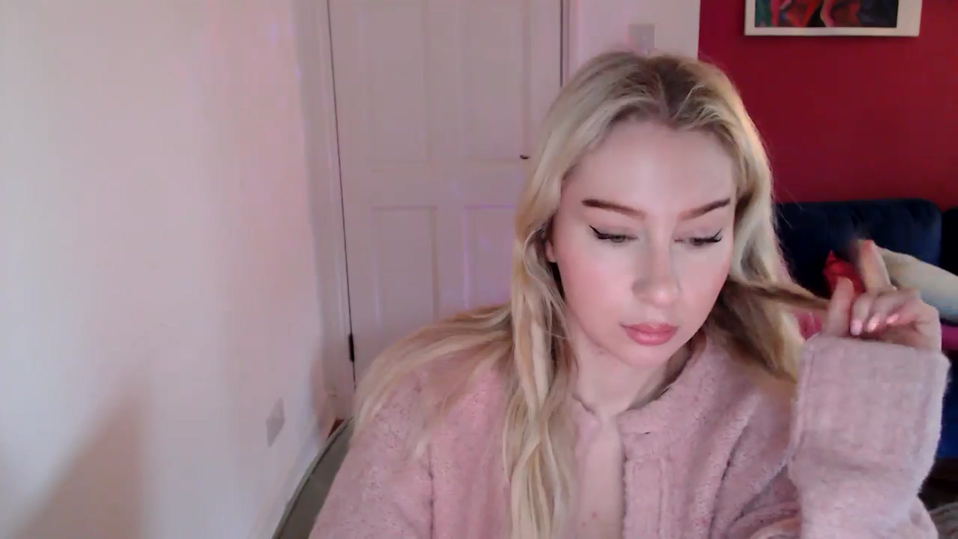 Gallery image thumbnail from Bday_Ava's myfreecams stream on, 01/01/2025, 11:55 image 11 of 20