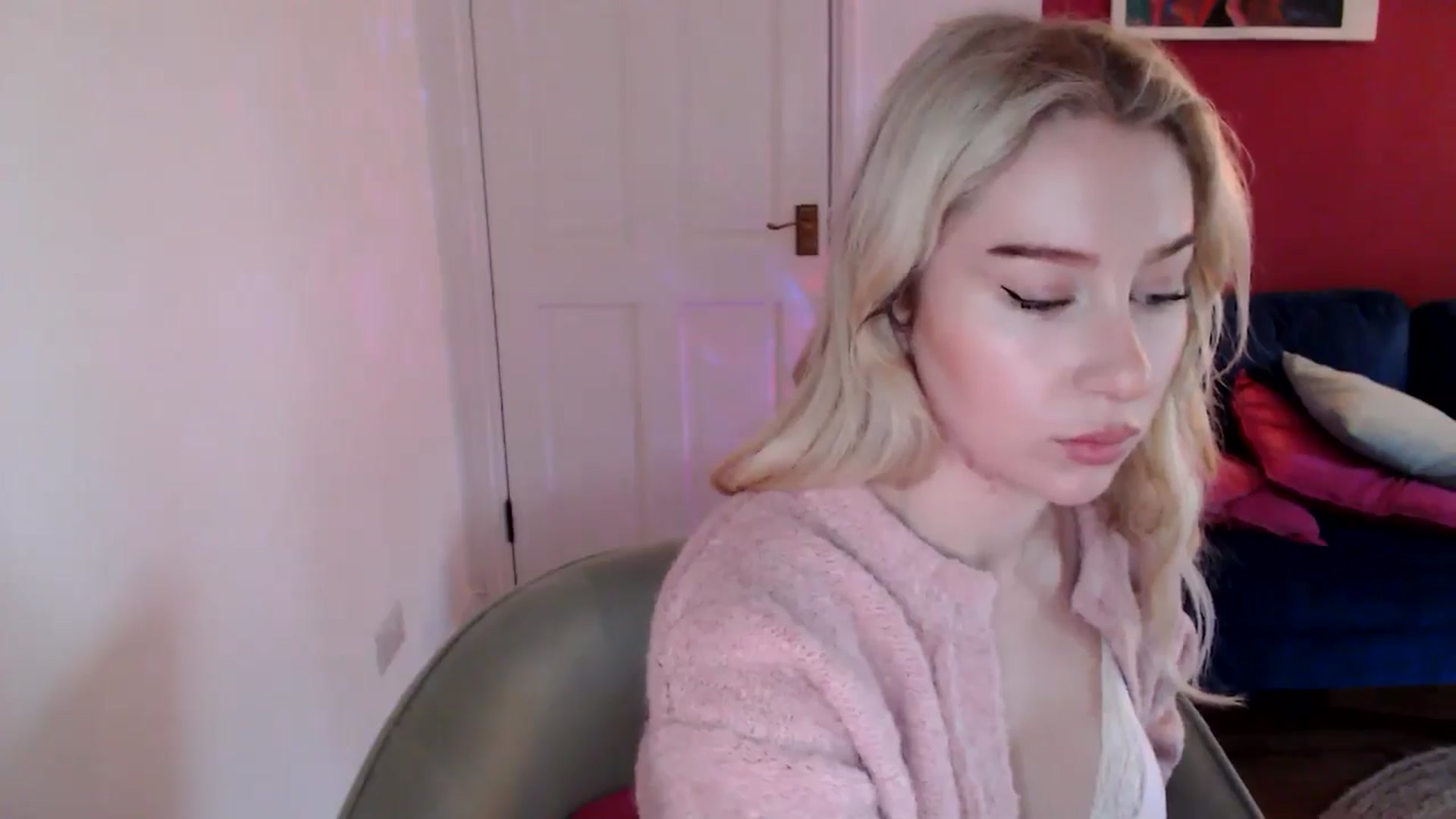 Gallery image thumbnail from Bday_Ava's myfreecams stream on, 01/01/2025, 11:55 image 19 of 20