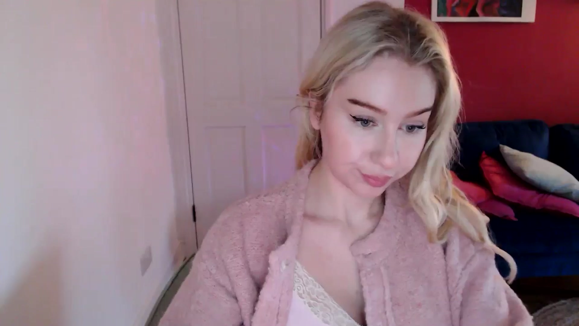 Gallery image thumbnail from Bday_Ava's myfreecams stream on, 01/01/2025, 11:55 image 15 of 20