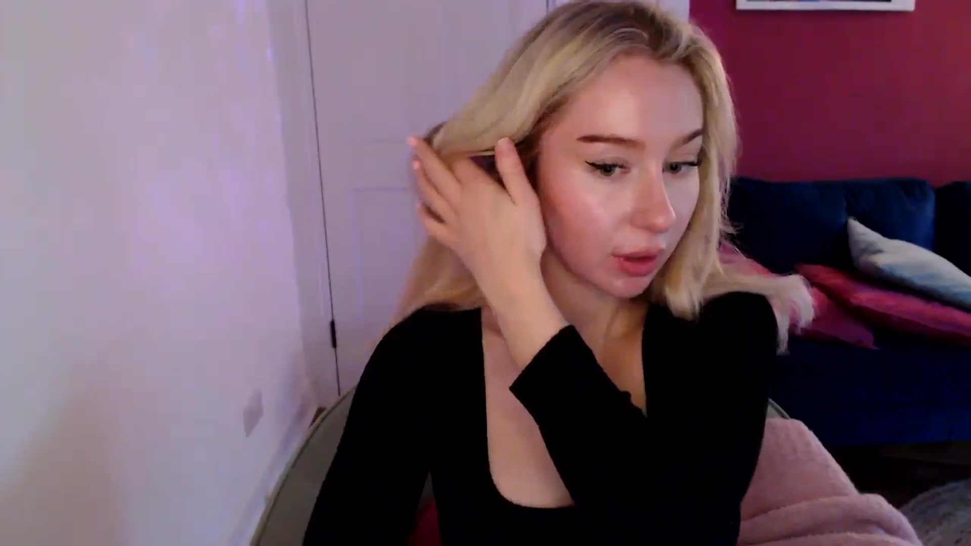 Gallery image thumbnail from Bday_Ava's myfreecams stream on, 01/01/2025, 15:10 image 16 of 20