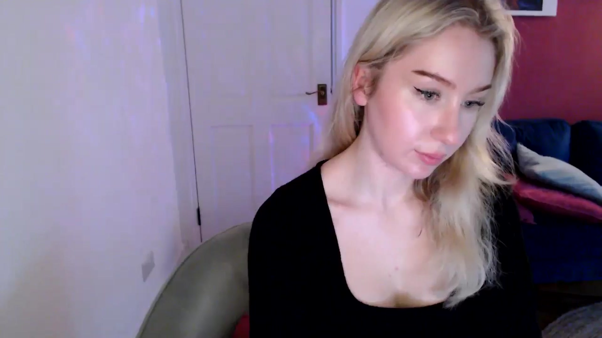 Gallery image thumbnail from Bday_Ava's myfreecams stream on, 01/01/2025, 15:10 image 19 of 20