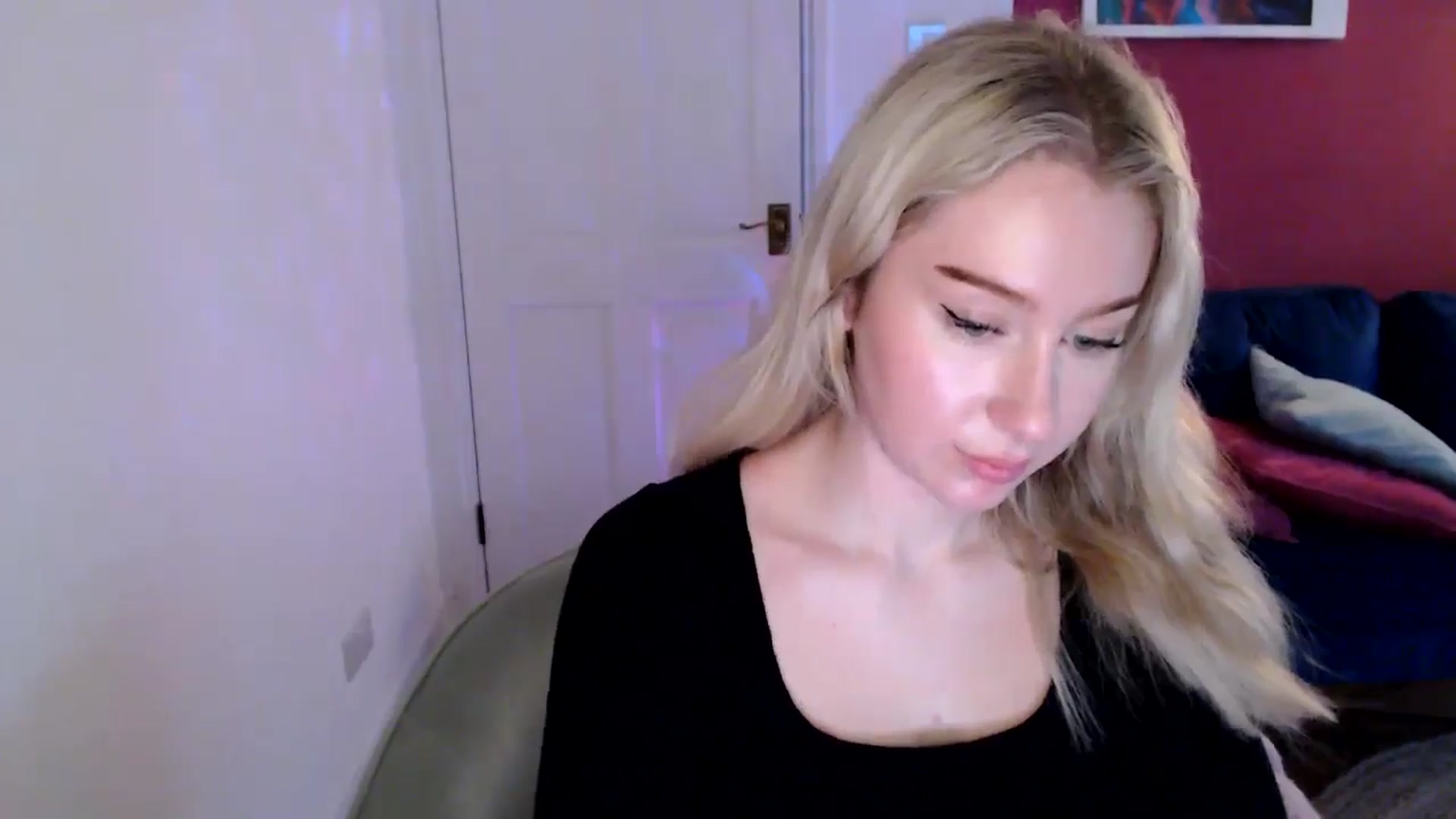 Gallery image thumbnail from Bday_Ava's myfreecams stream on, 01/01/2025, 15:10 image 20 of 20