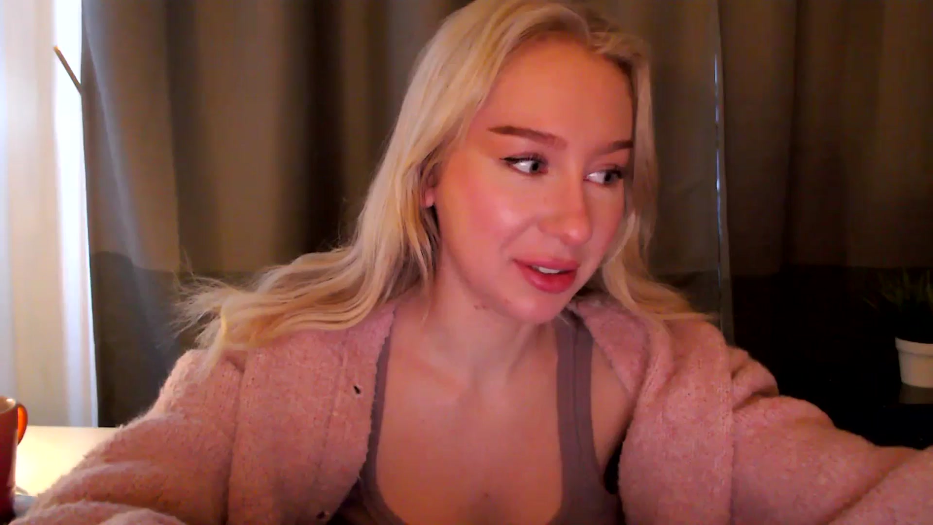Gallery image thumbnail from Bday_Ava's myfreecams stream on, 01/09/2025, 10:39 image 9 of 20