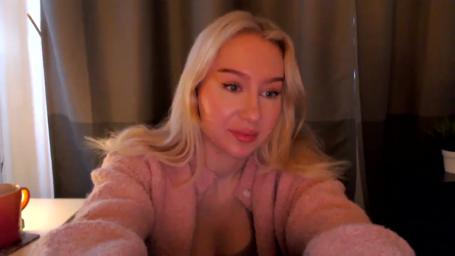Gallery image thumbnail from Bday_Ava's myfreecams stream on, 01/09/2025, 10:39 image 20 of 20